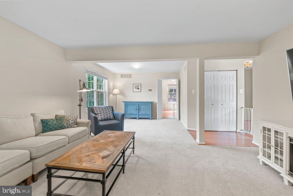 STEWARTS LANDING - Residential