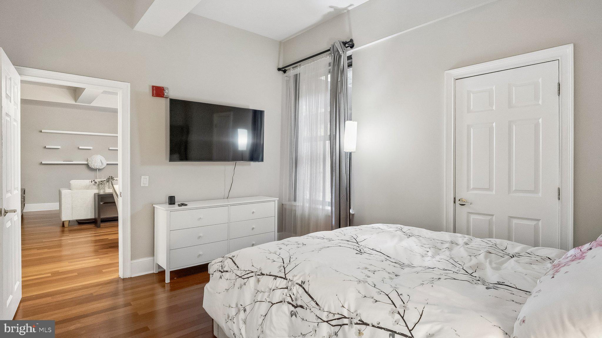 AVENUE OF THE ARTS - Residential