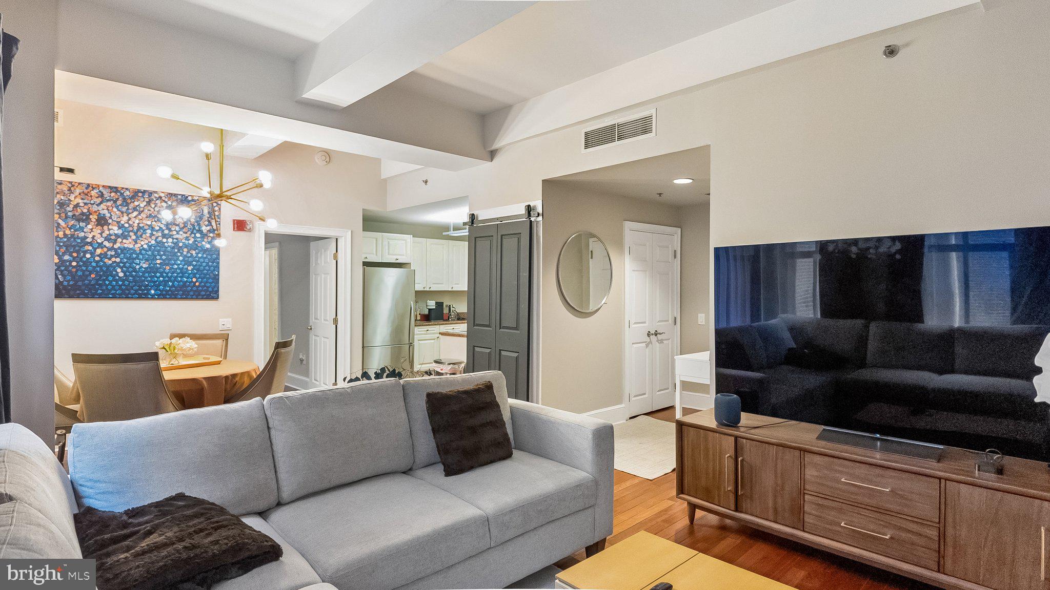 AVENUE OF THE ARTS - Residential
