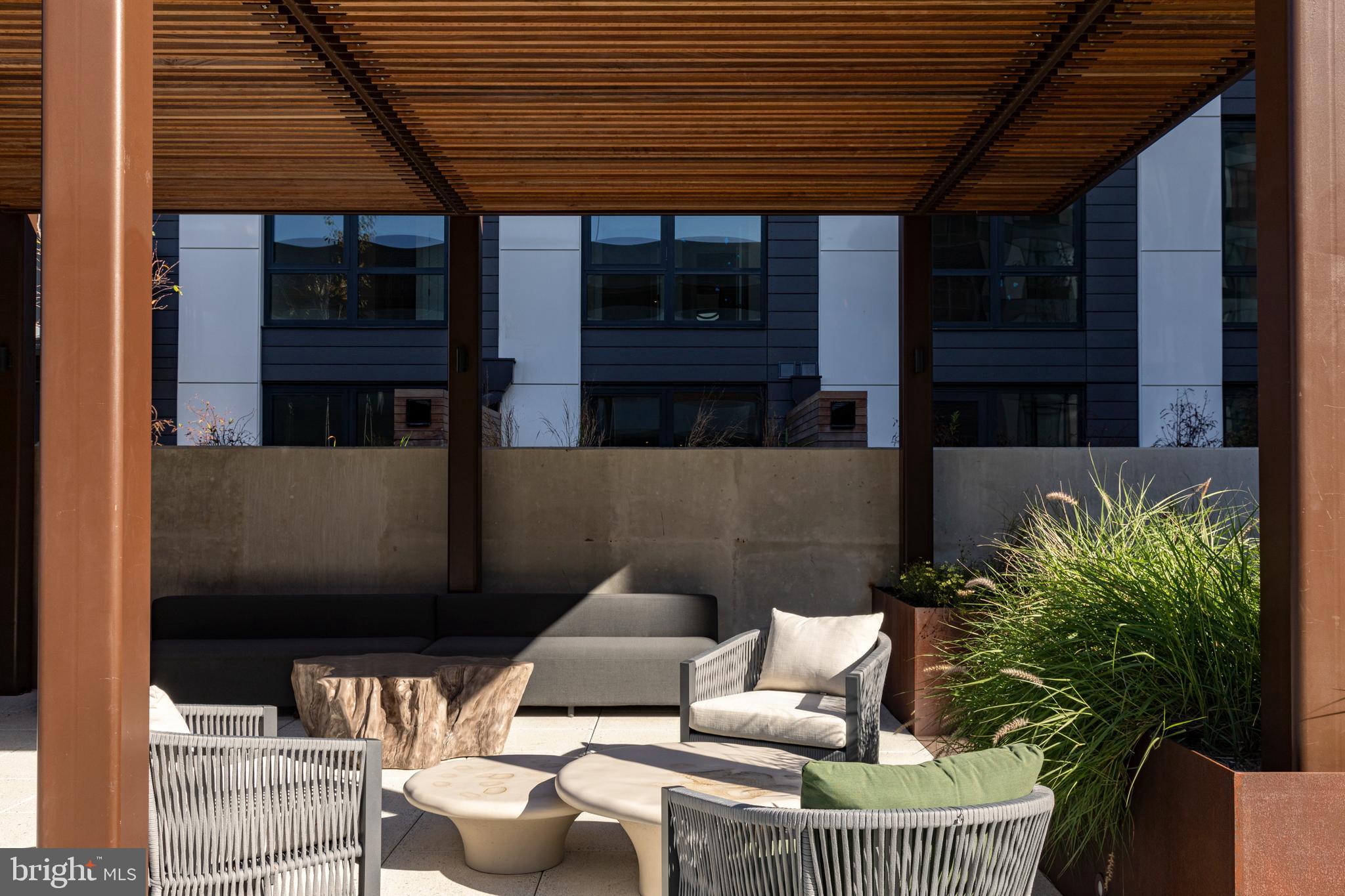 FALLS CHURCH CITY - Residential