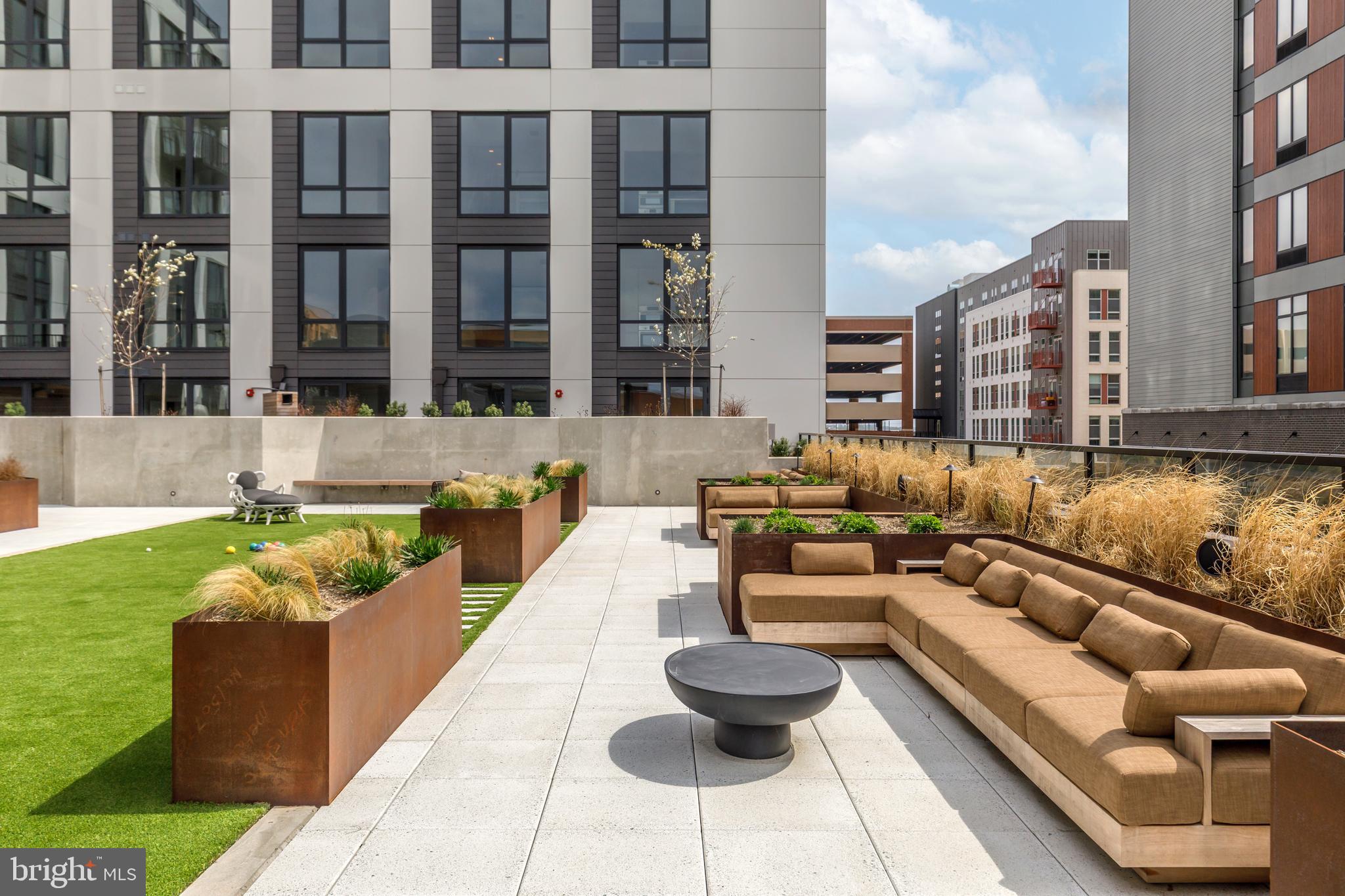 FALLS CHURCH CITY - Residential