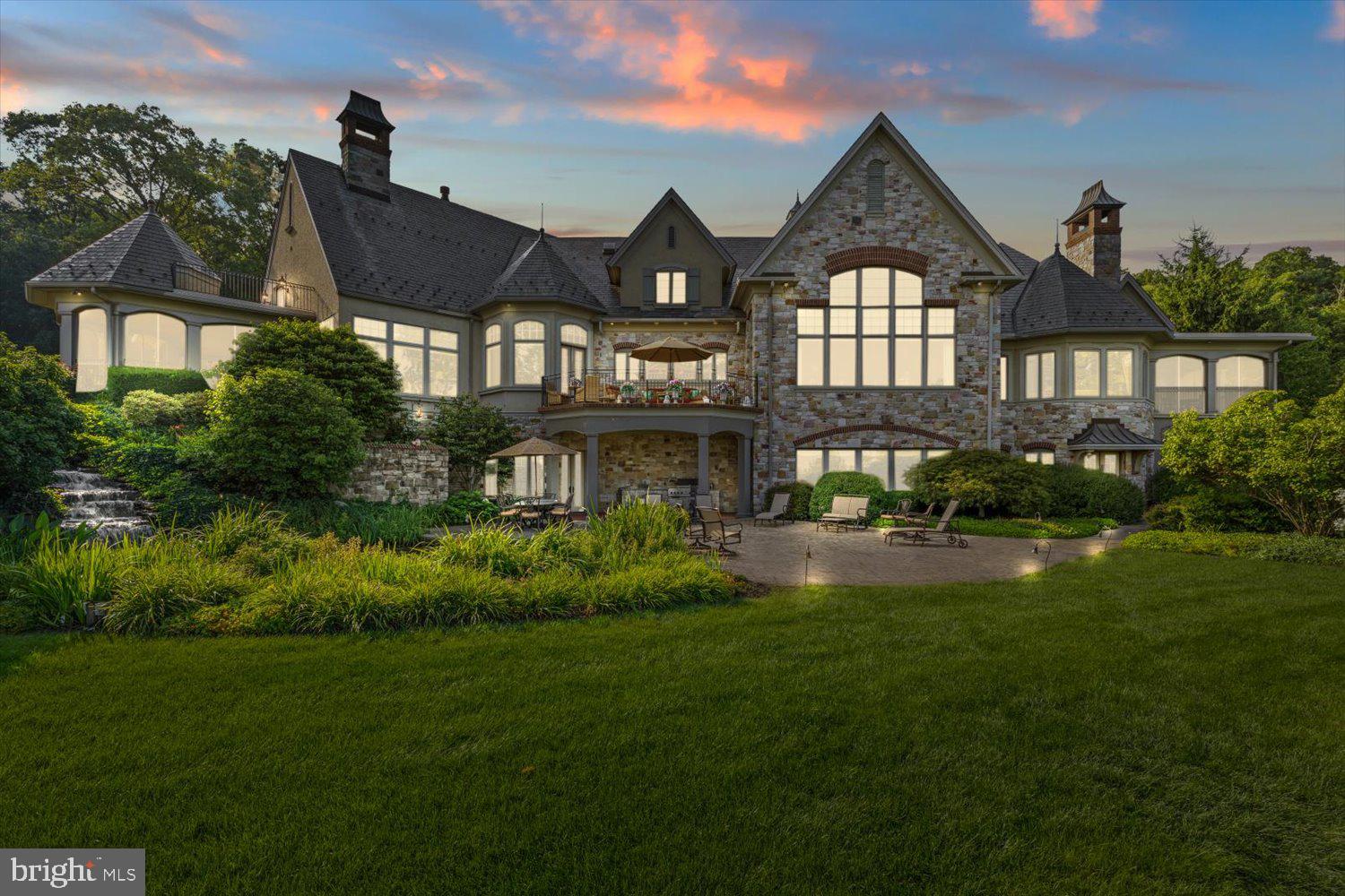RIVER BEND - Residential