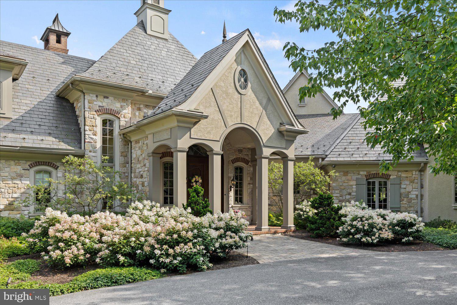RIVER BEND - Residential