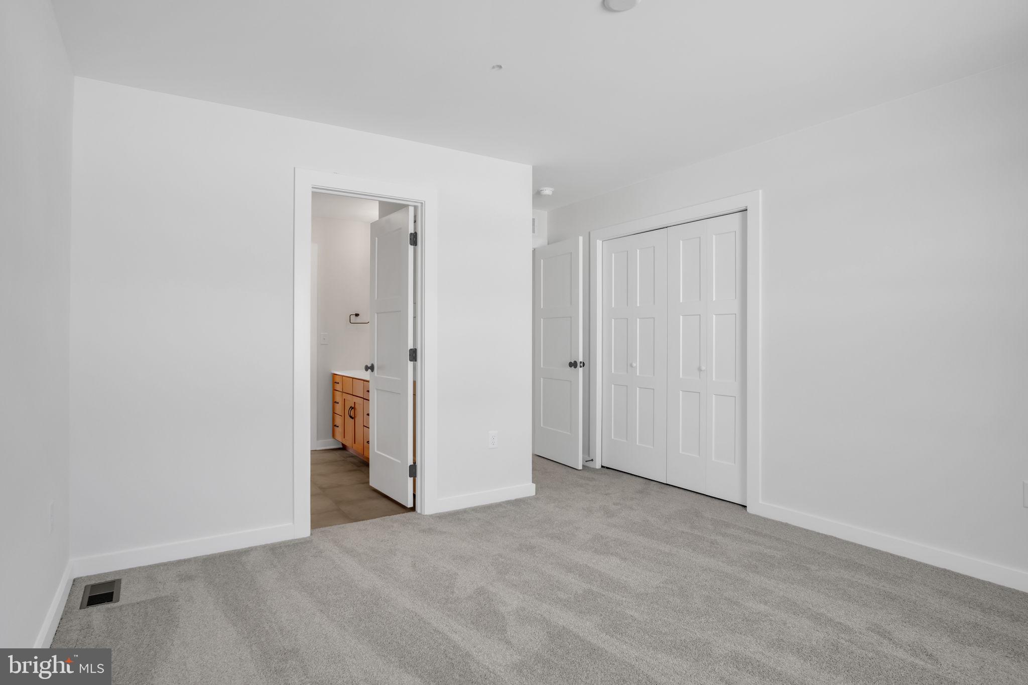 SOUTHGATE - Residential