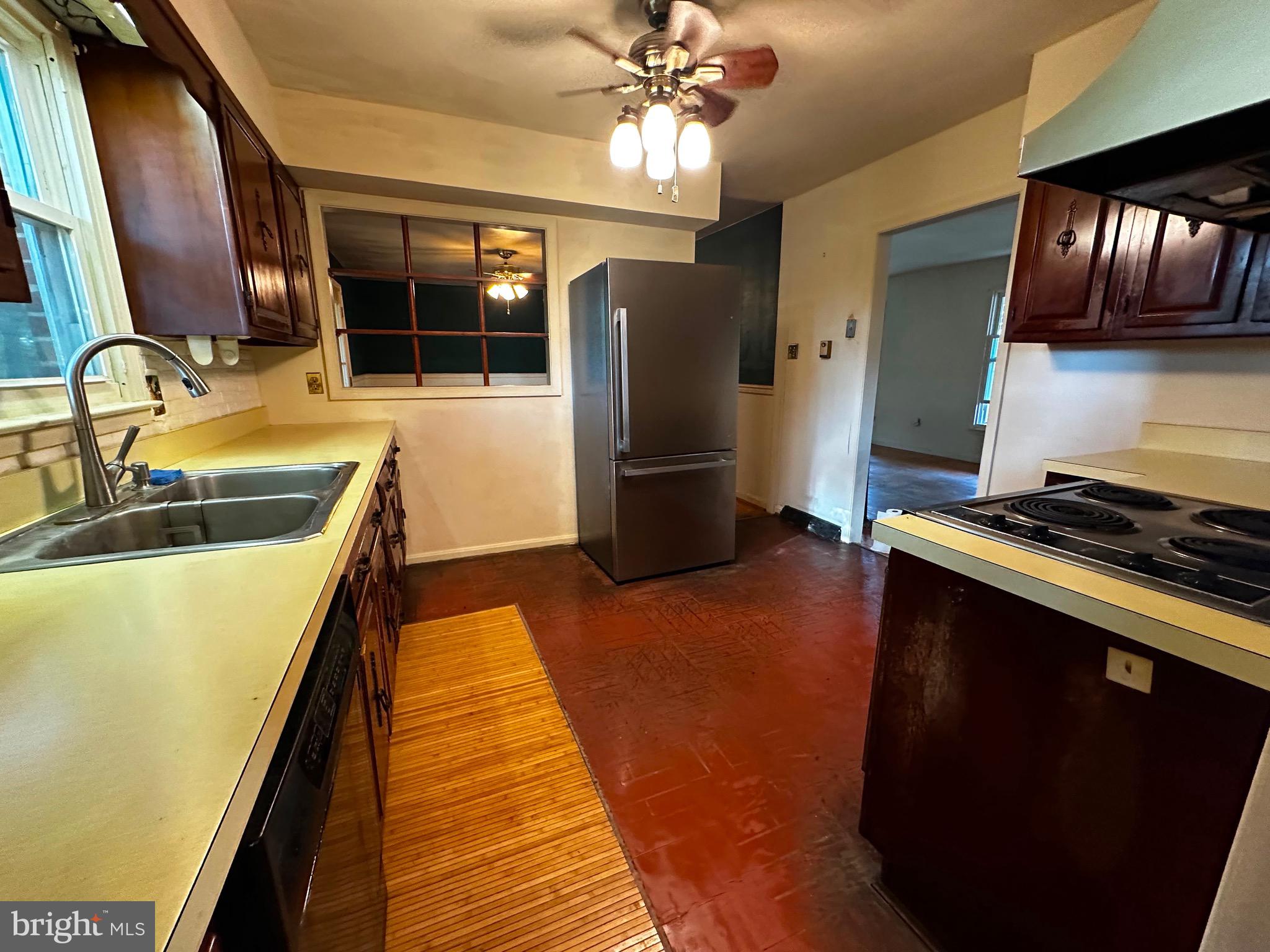 PURCELLVILLE - Residential