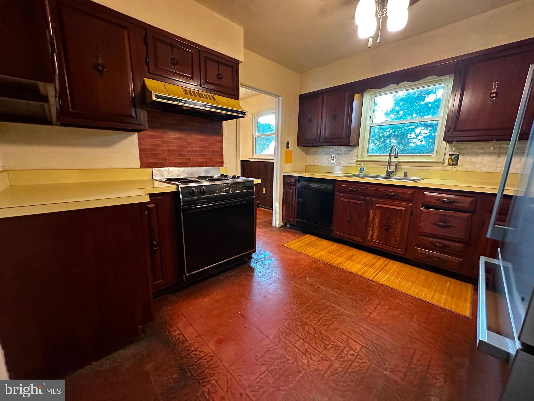 PURCELLVILLE - Residential