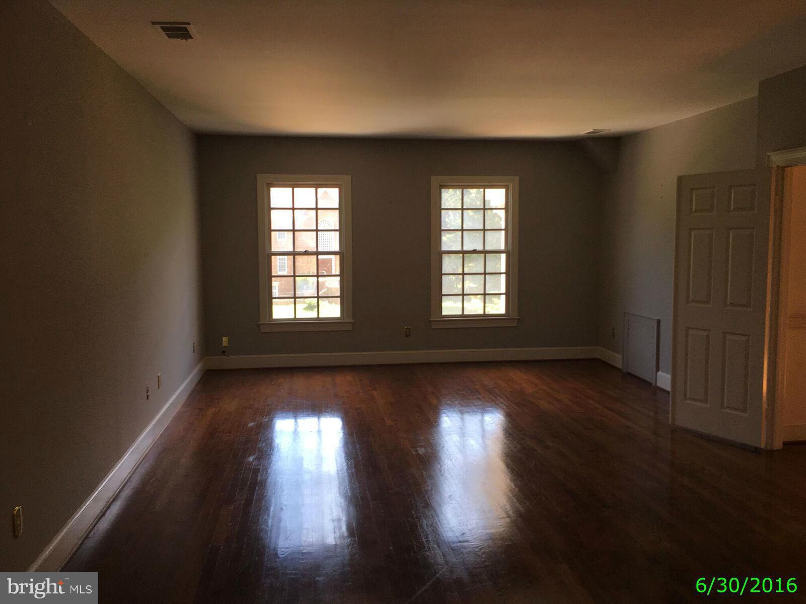 LONGWOOD - Residential
