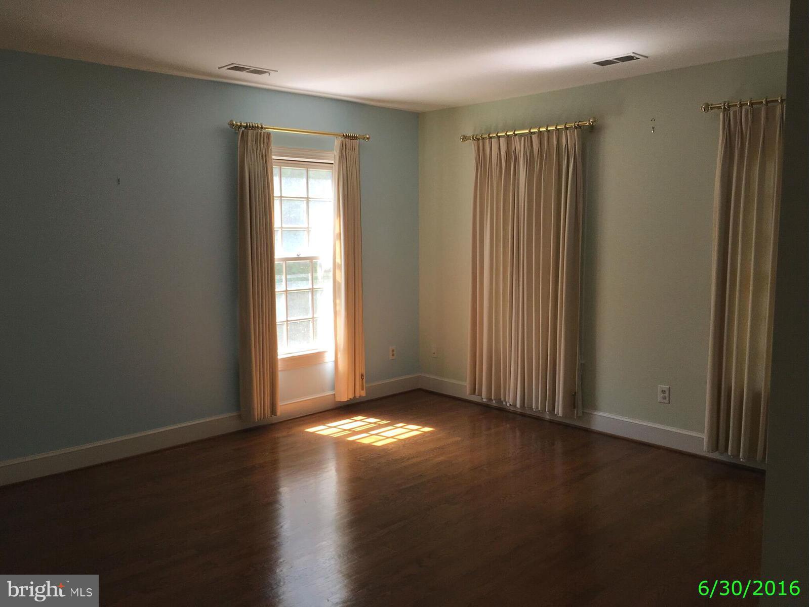 LONGWOOD - Residential