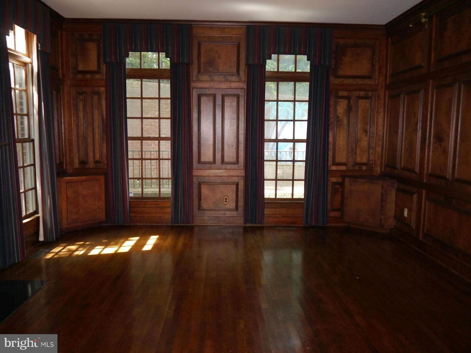 LONGWOOD - Residential