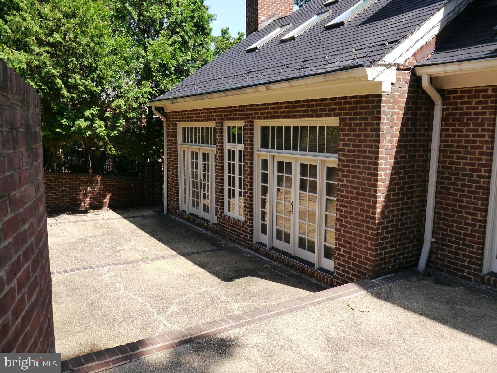 LONGWOOD - Residential
