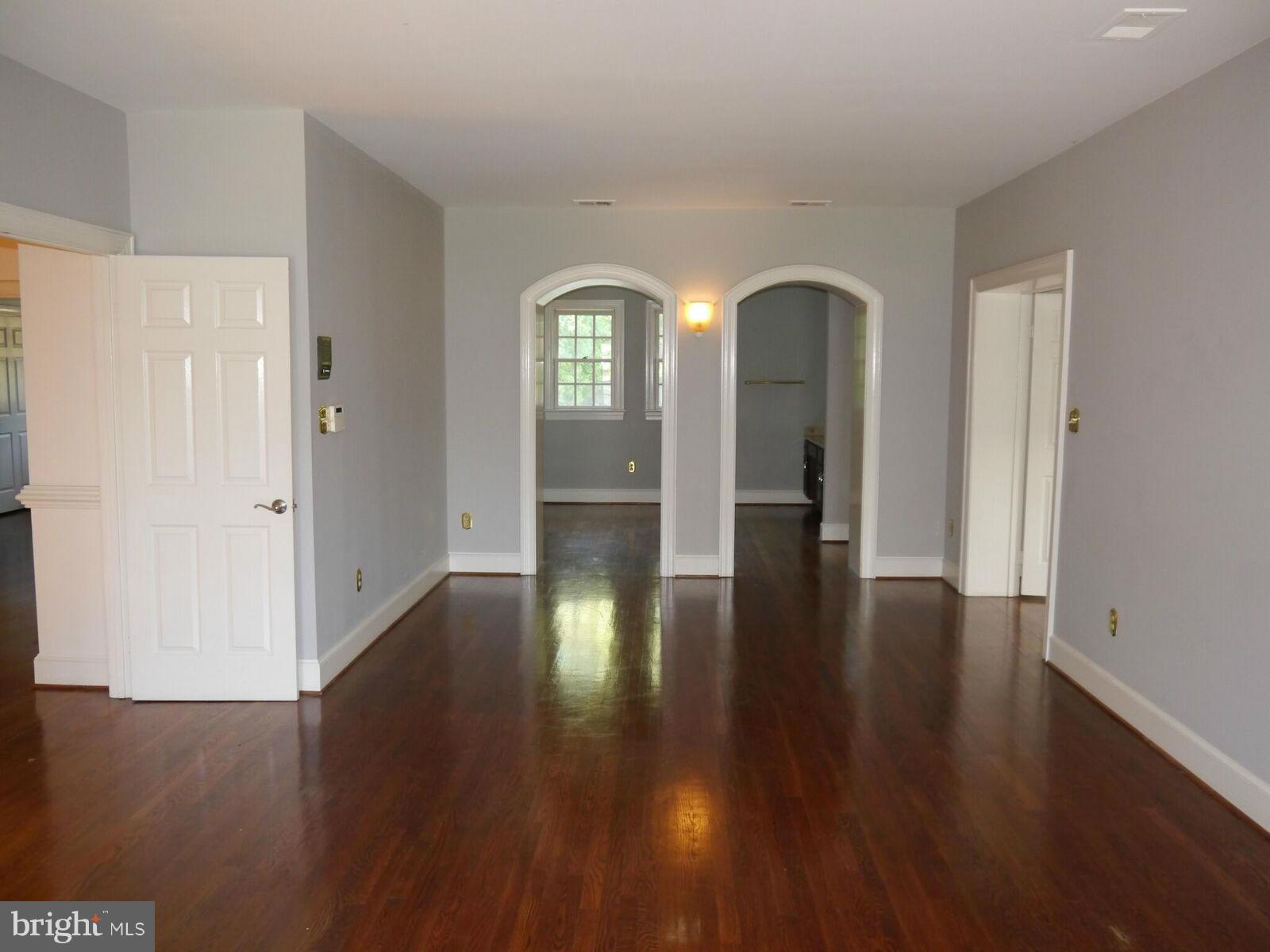LONGWOOD - Residential