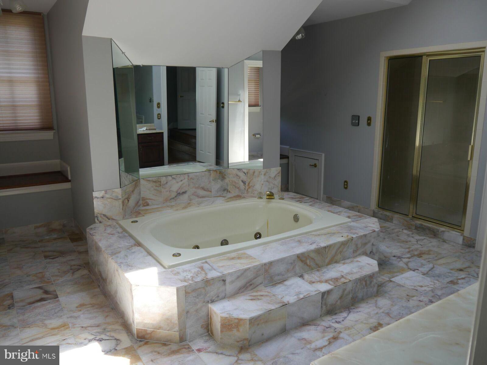 LONGWOOD - Residential