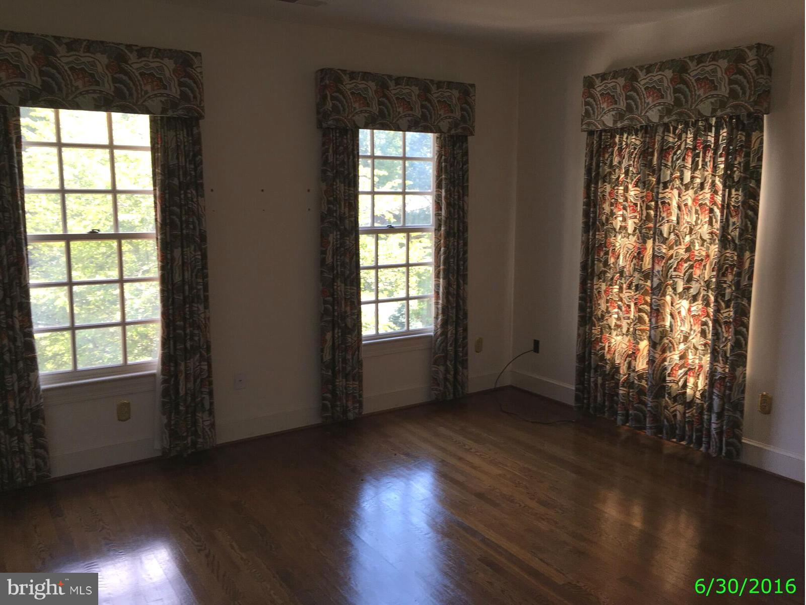 LONGWOOD - Residential