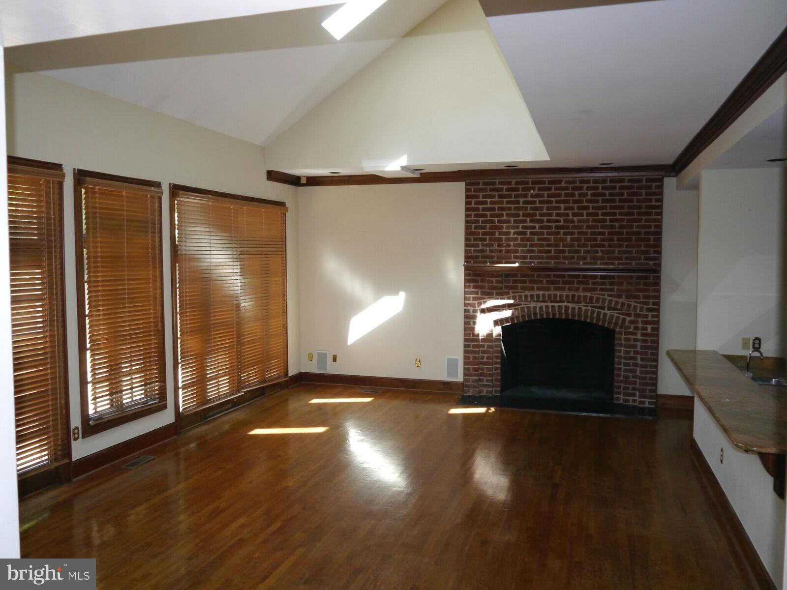 LONGWOOD - Residential