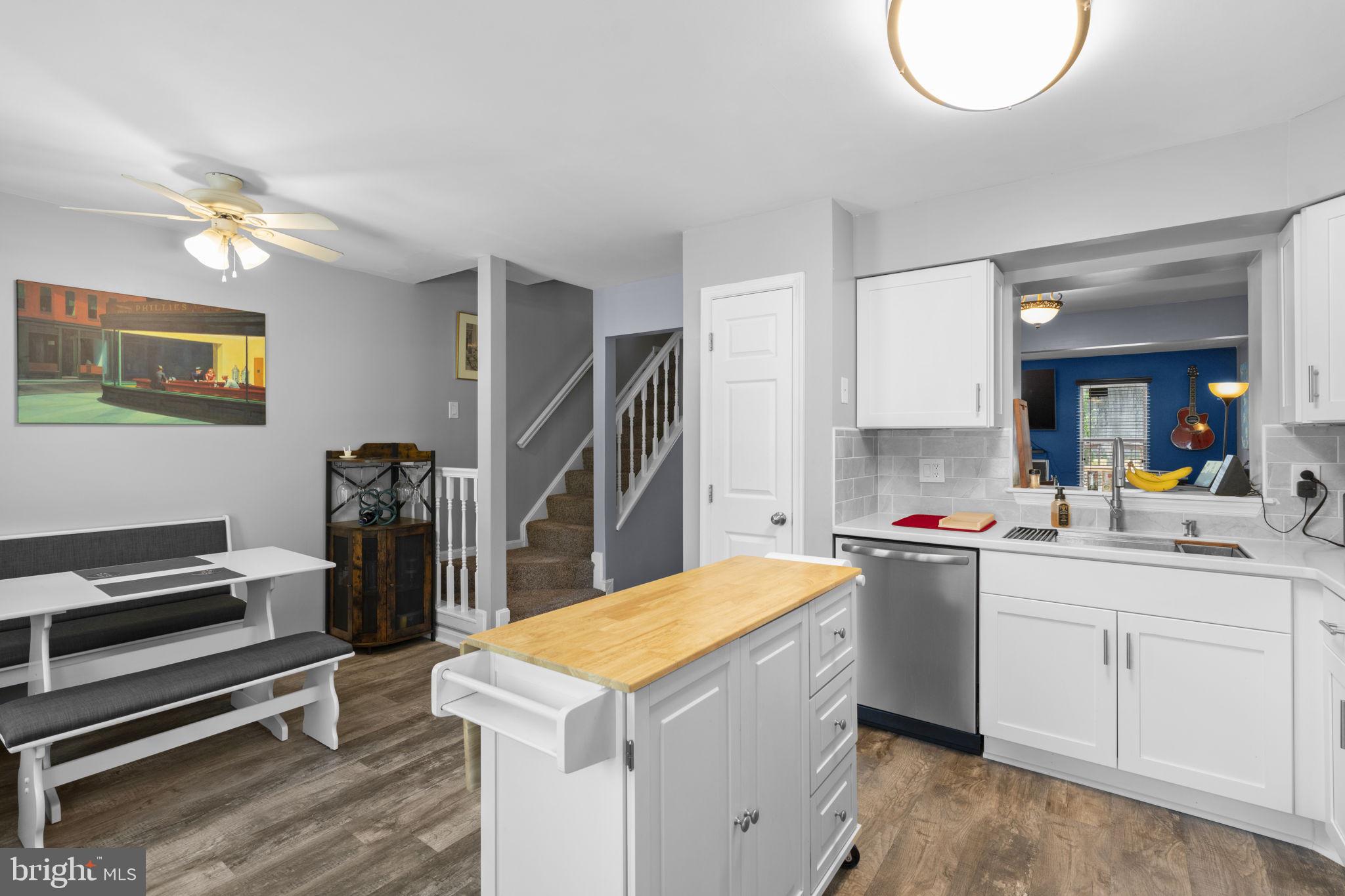 RIVERCHASE - Residential