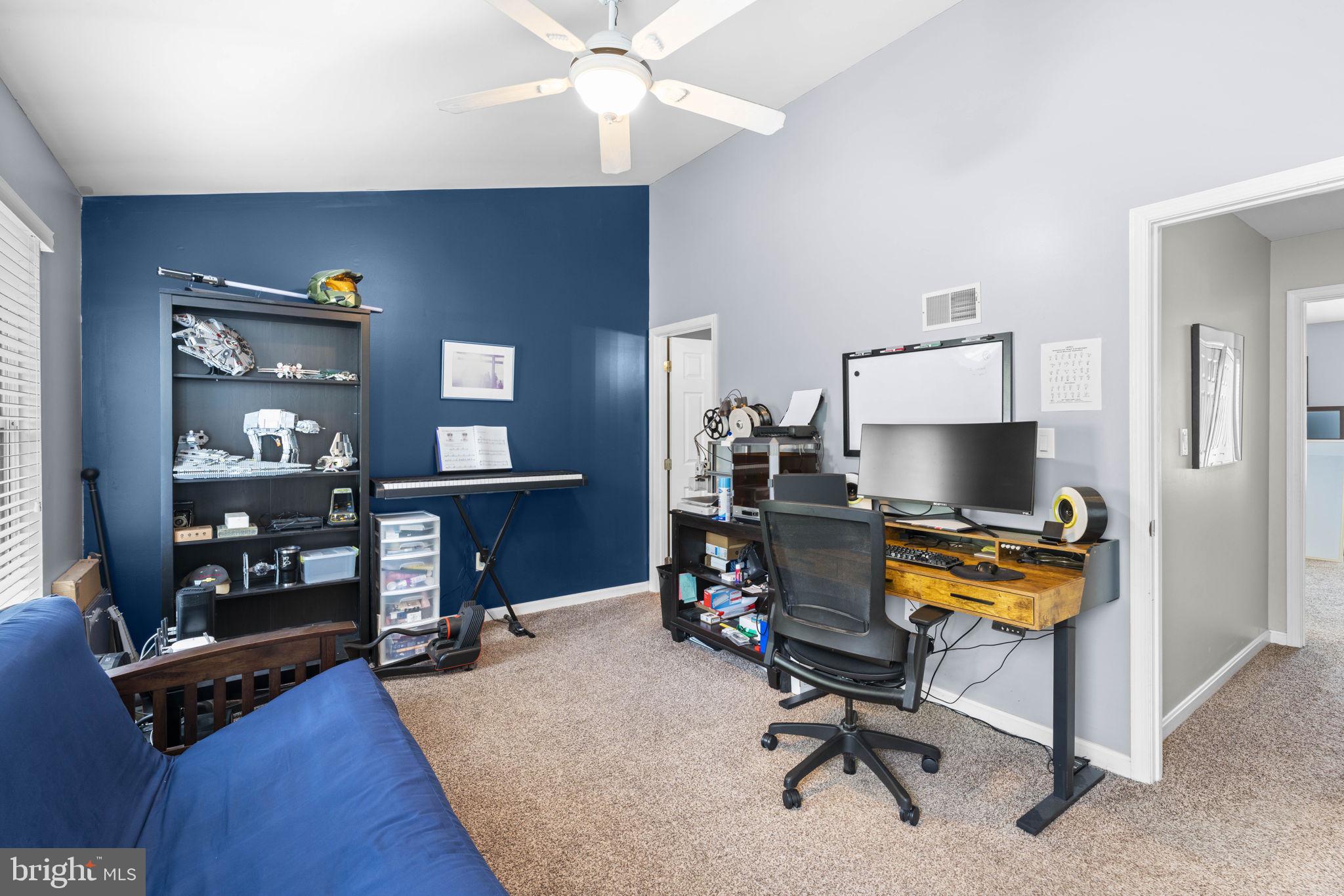 RIVERCHASE - Residential