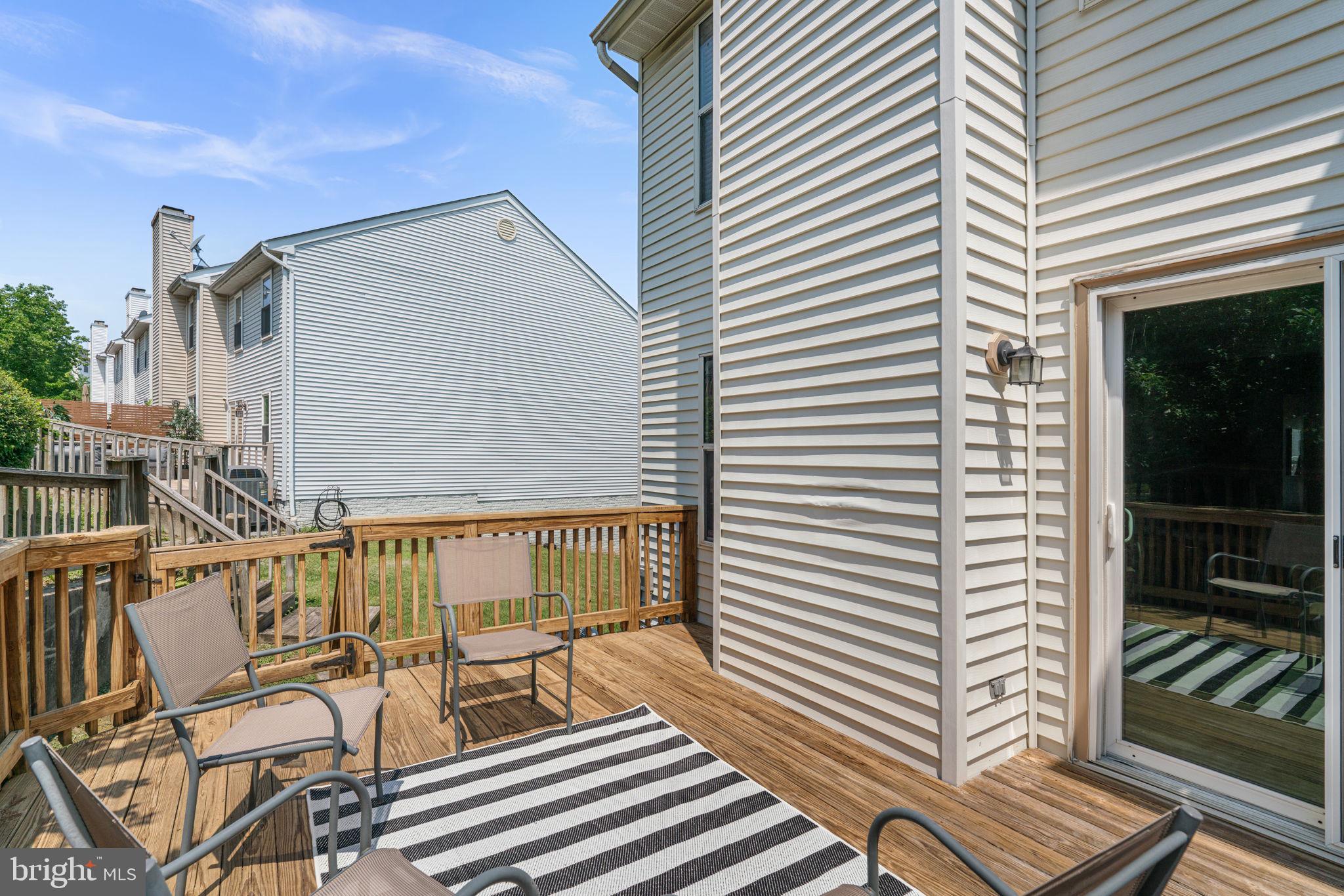 RIVERCHASE - Residential