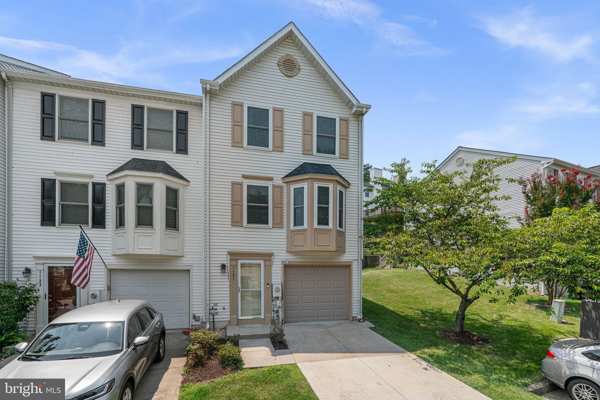 RIVERCHASE - Residential