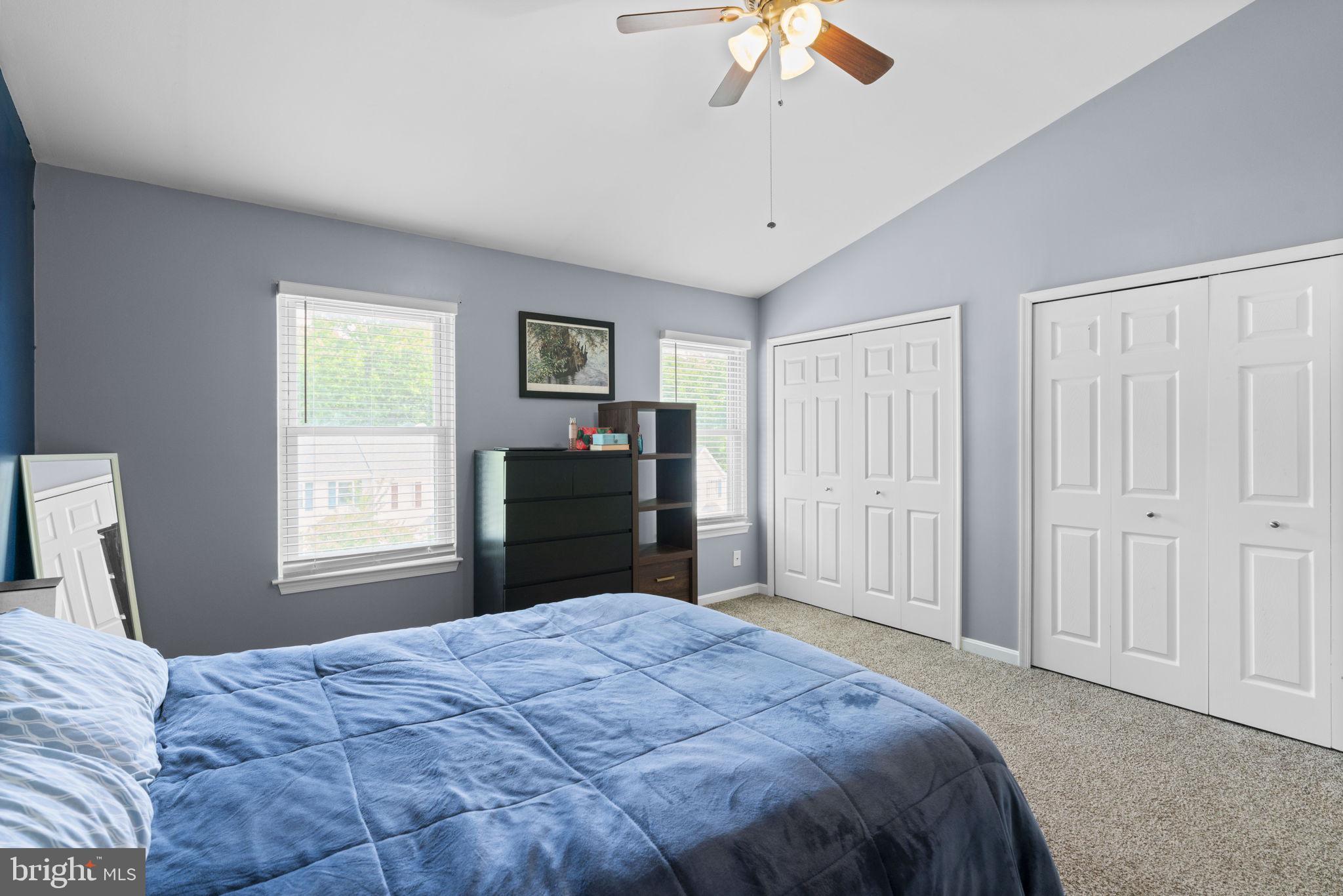 RIVERCHASE - Residential