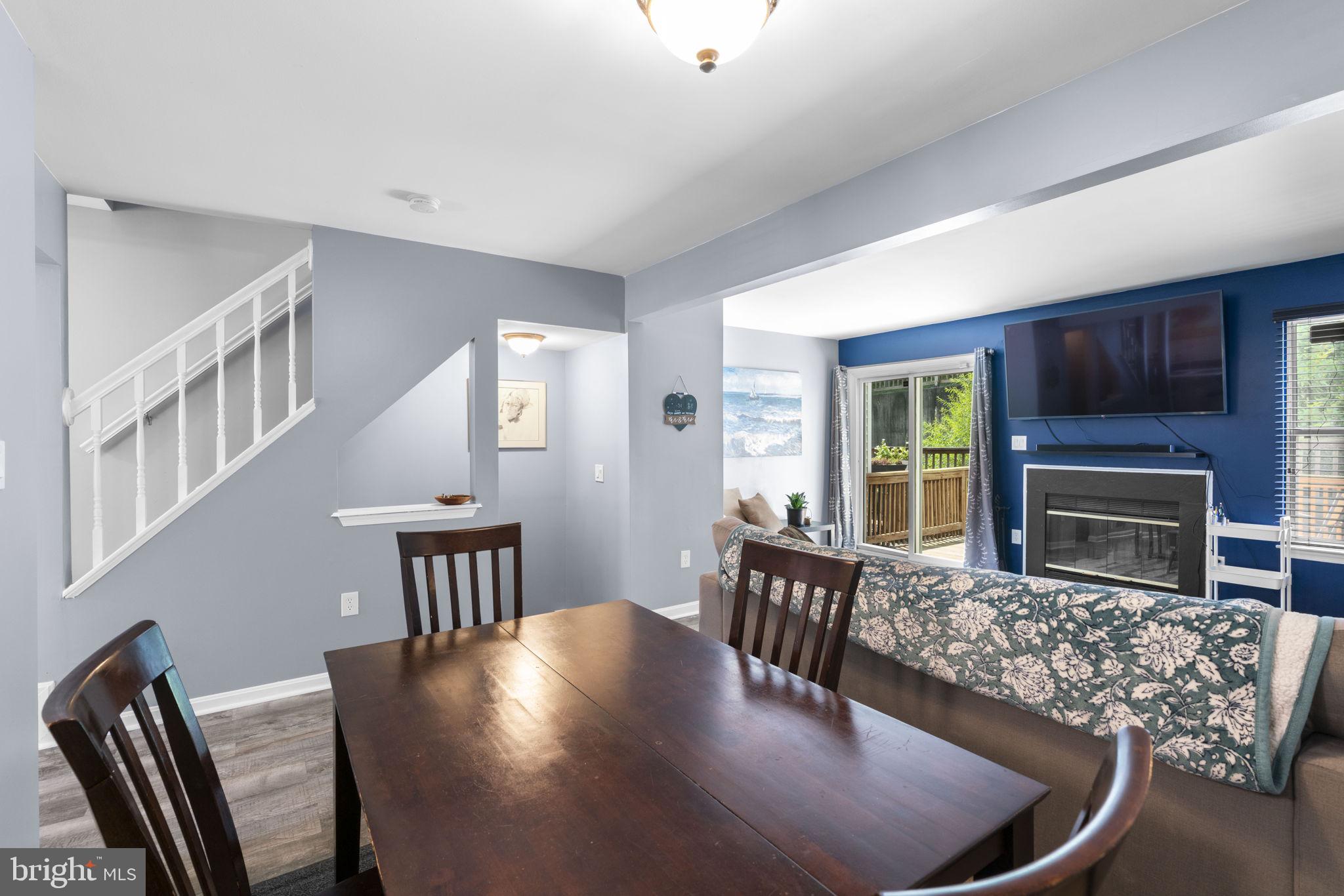 RIVERCHASE - Residential