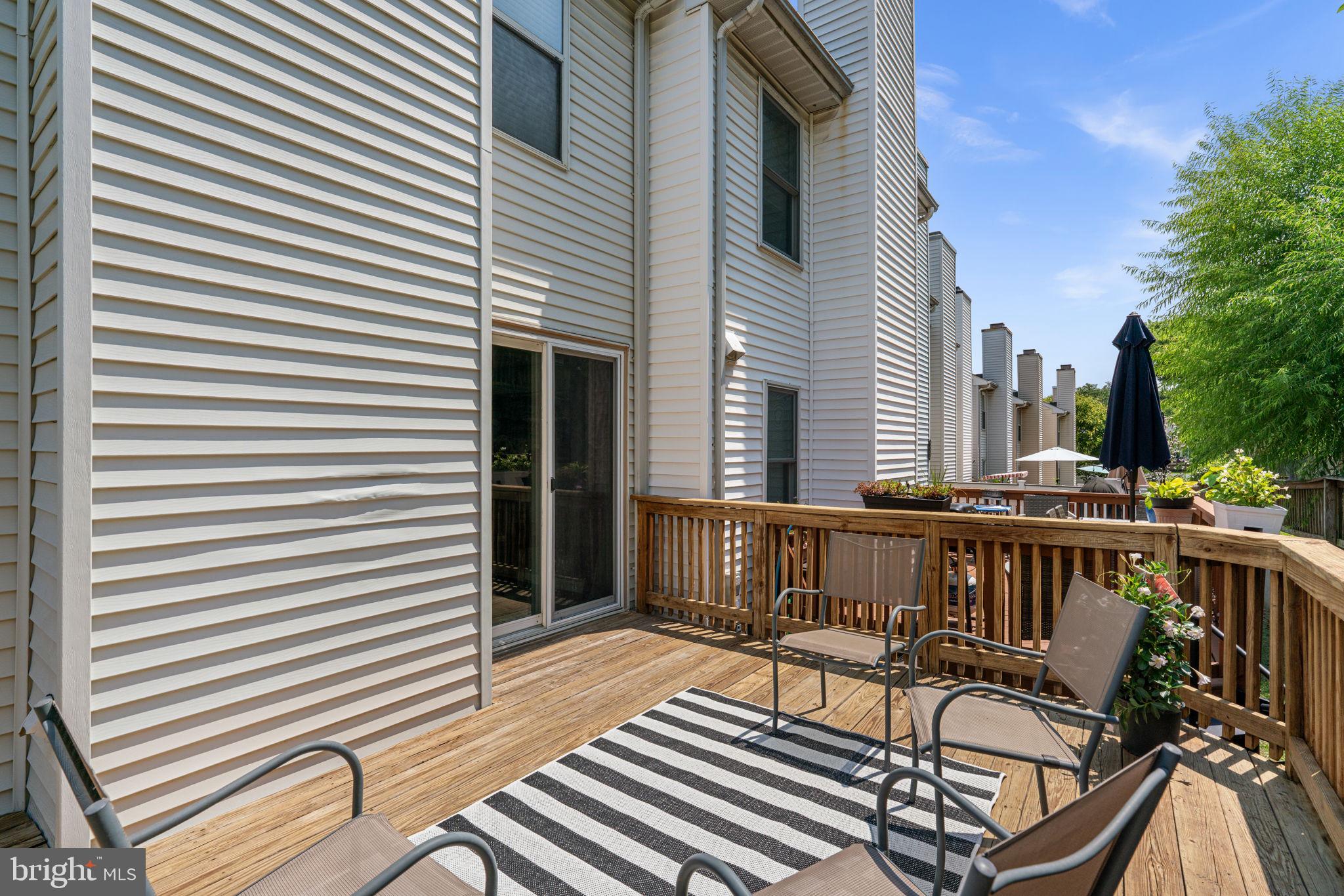 RIVERCHASE - Residential