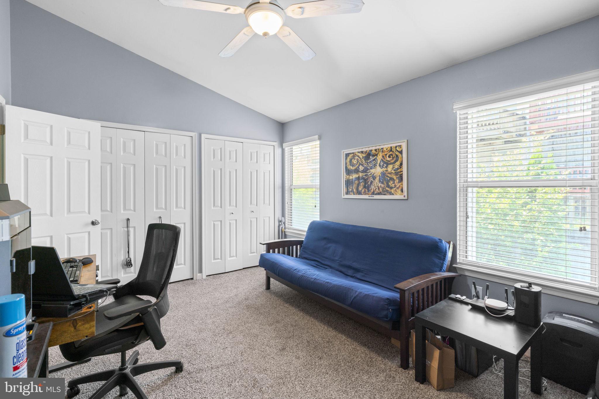 RIVERCHASE - Residential
