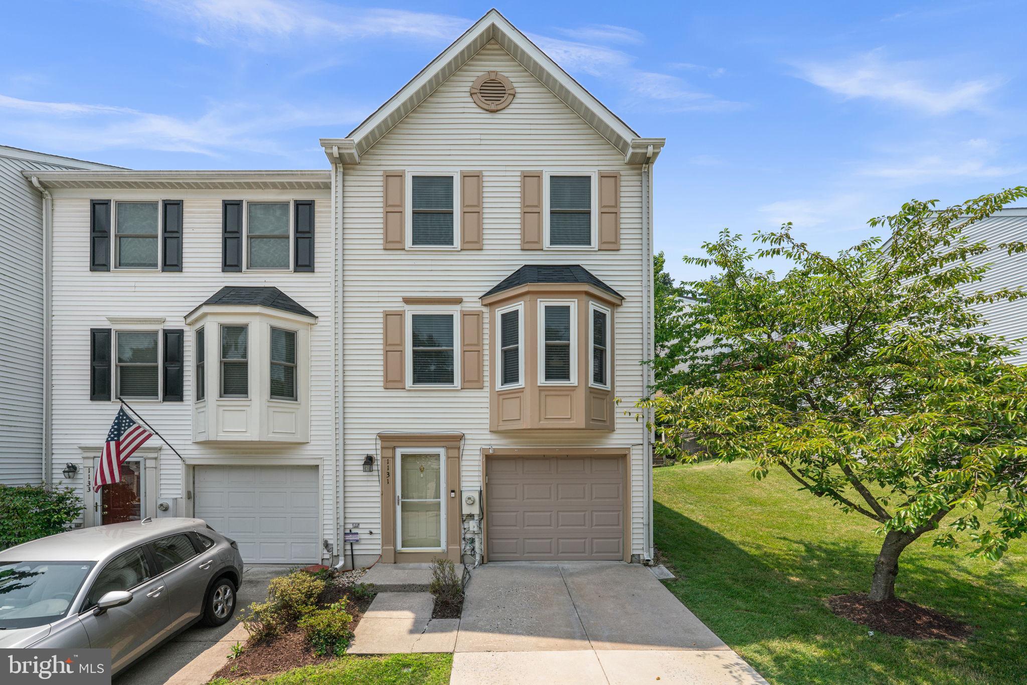 RIVERCHASE - Residential