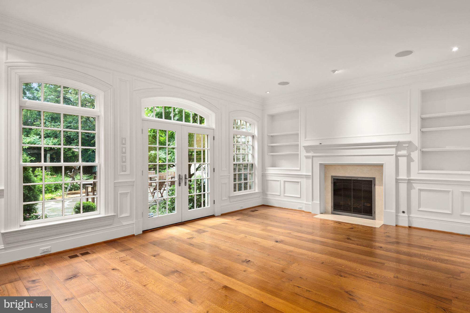 LANGLEY FARMS - Residential