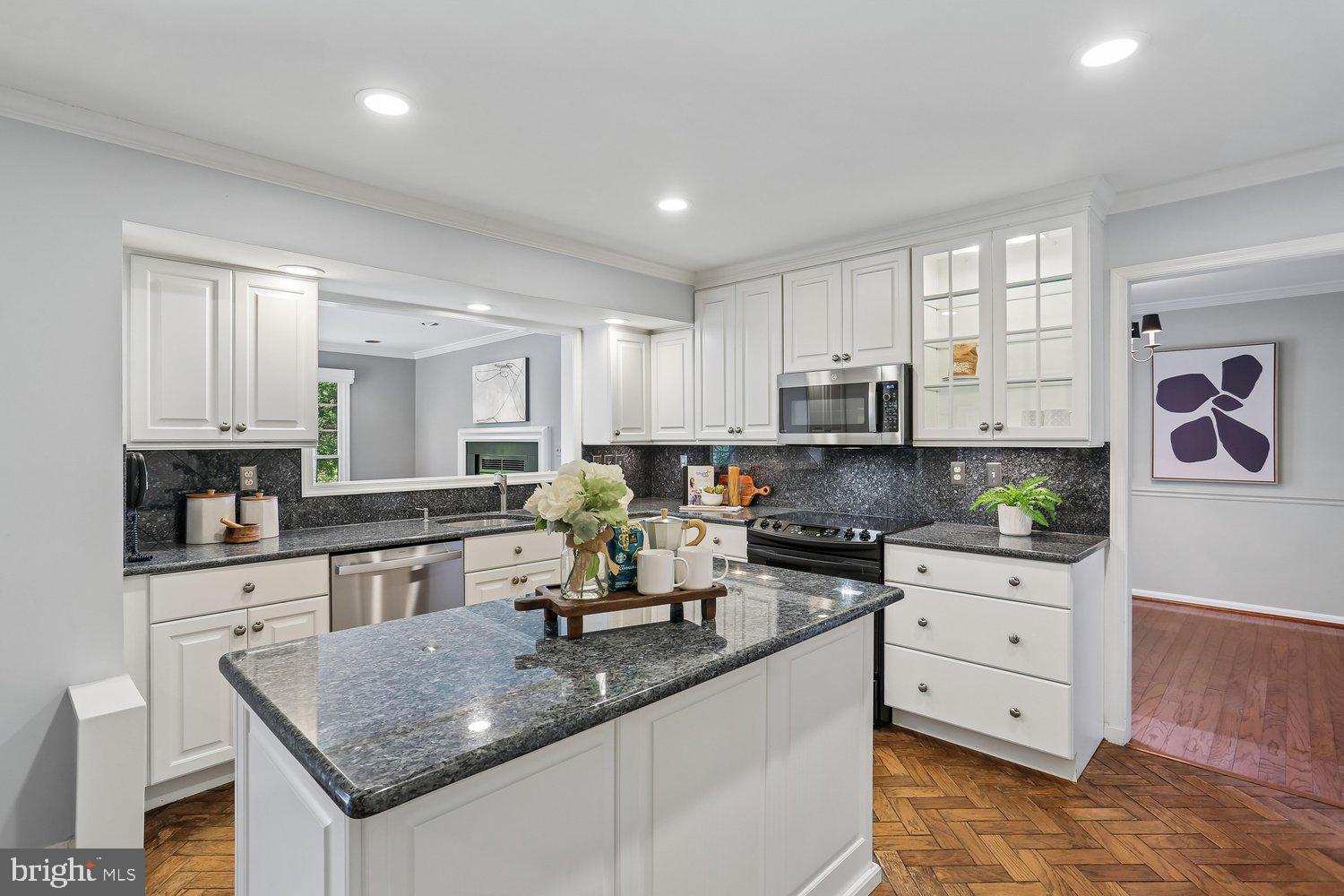 WESTLEIGH - Residential