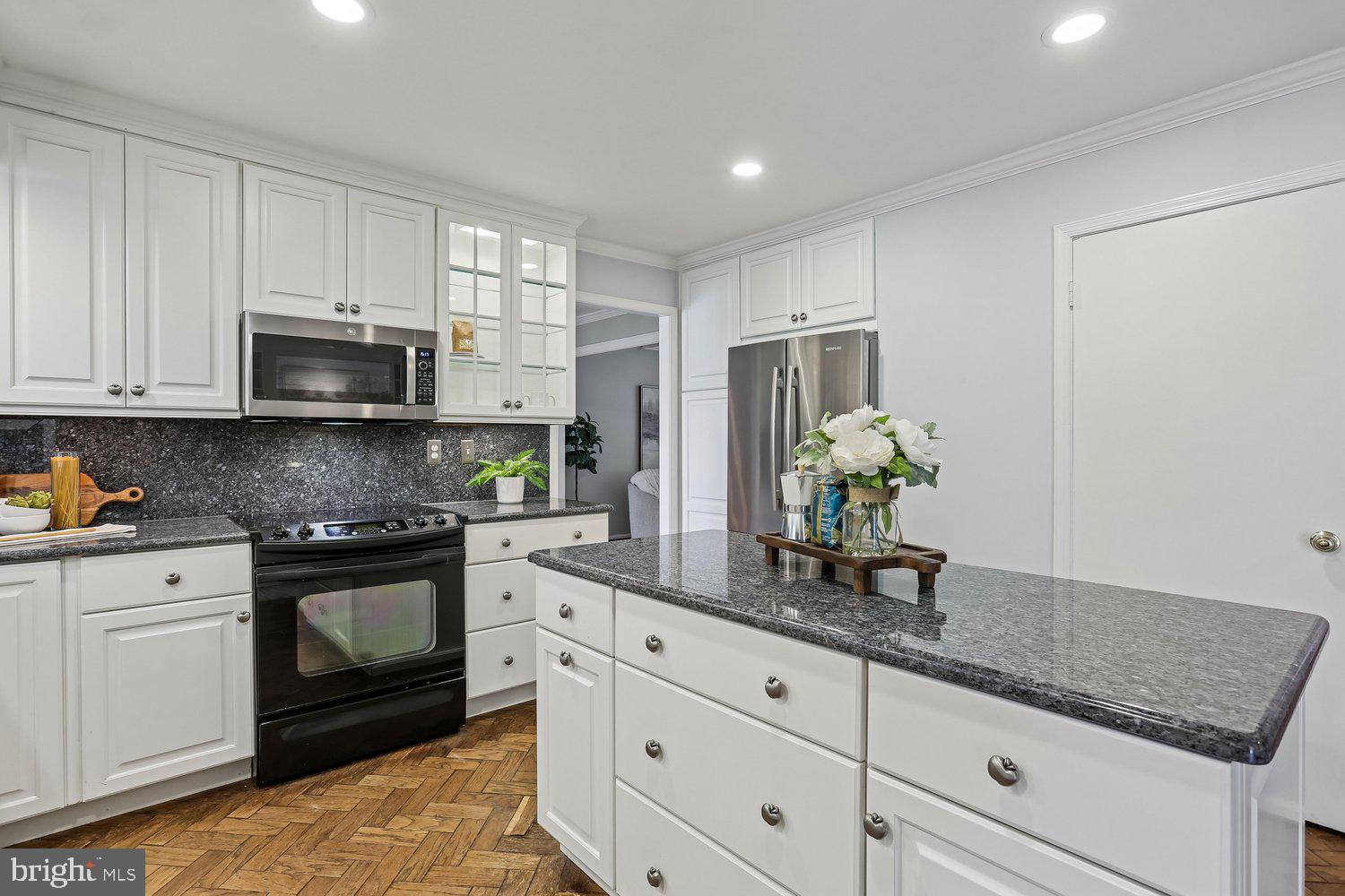 WESTLEIGH - Residential