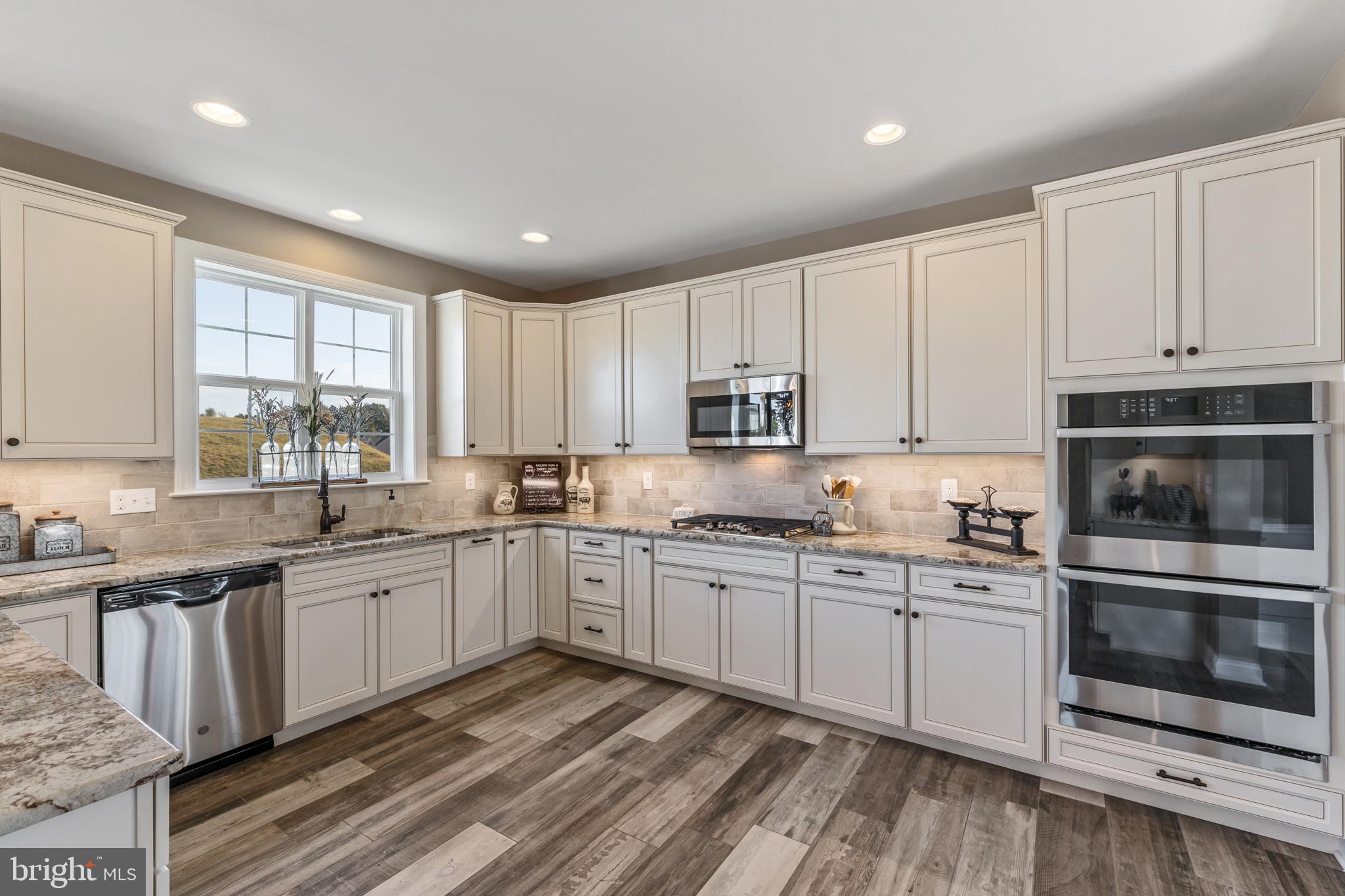 ARDEN RESERVE - Residential