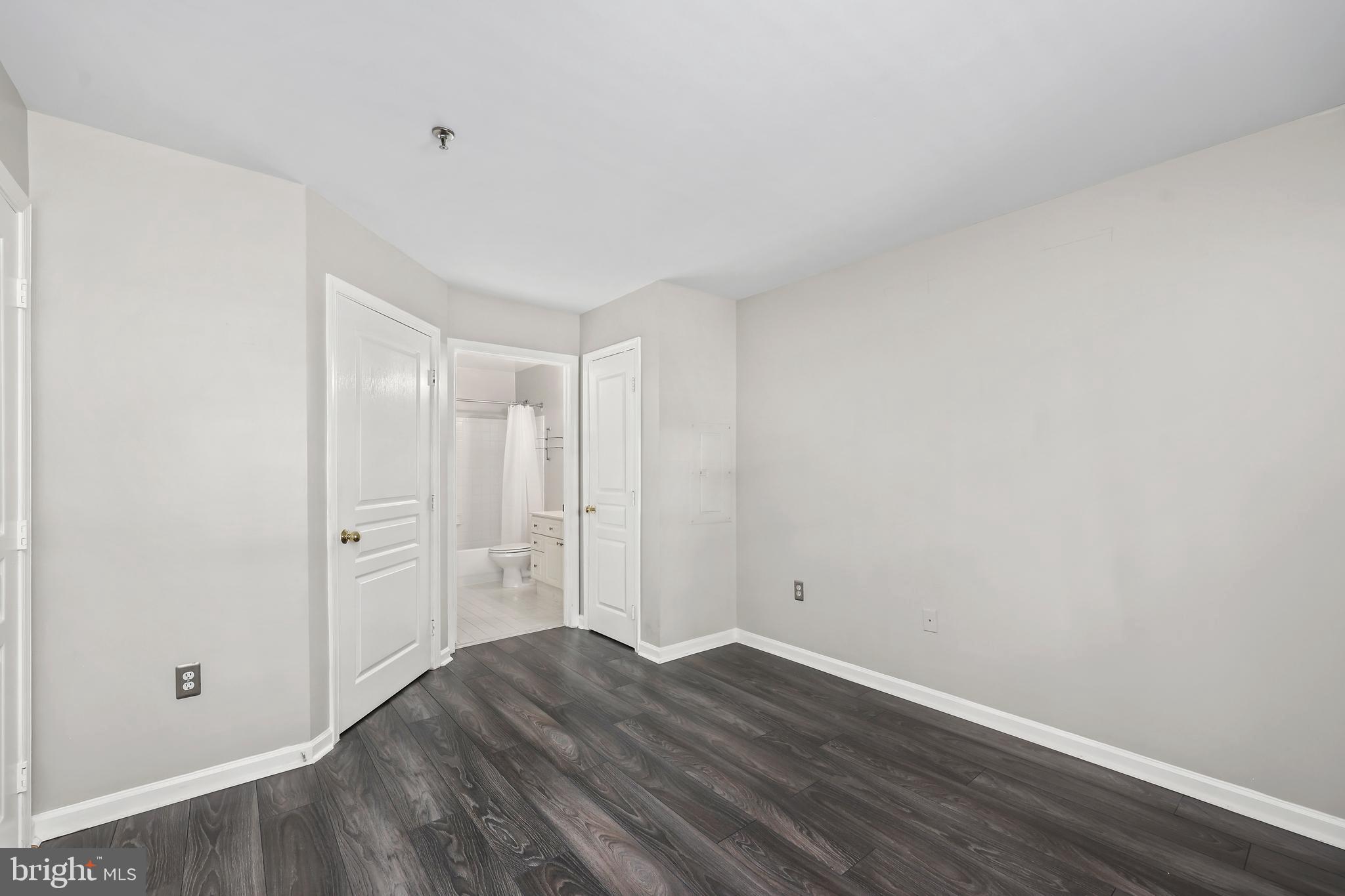 SAVOY PARK CONDOMINIUMS - Residential