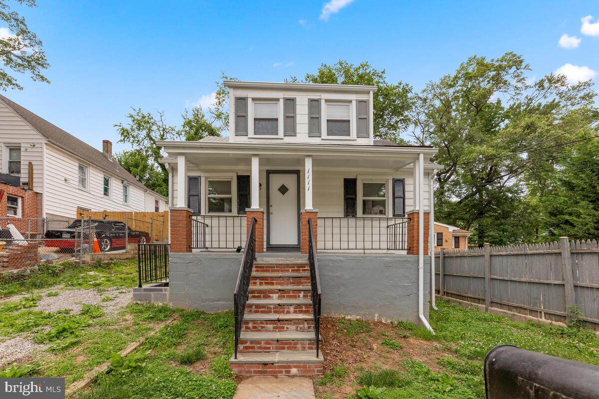 GREATER CAPITOL - Residential Lease