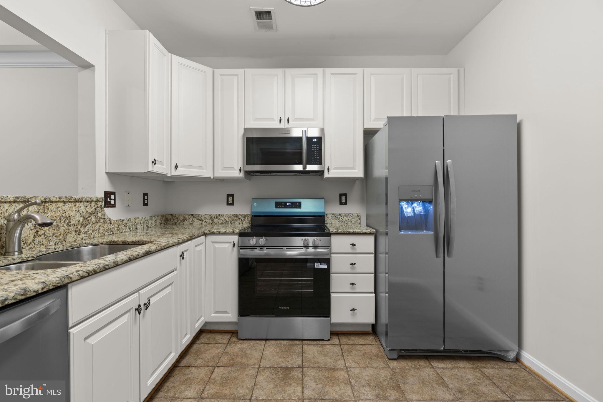 GATHERINGS AT LYNDWOOD - Residential