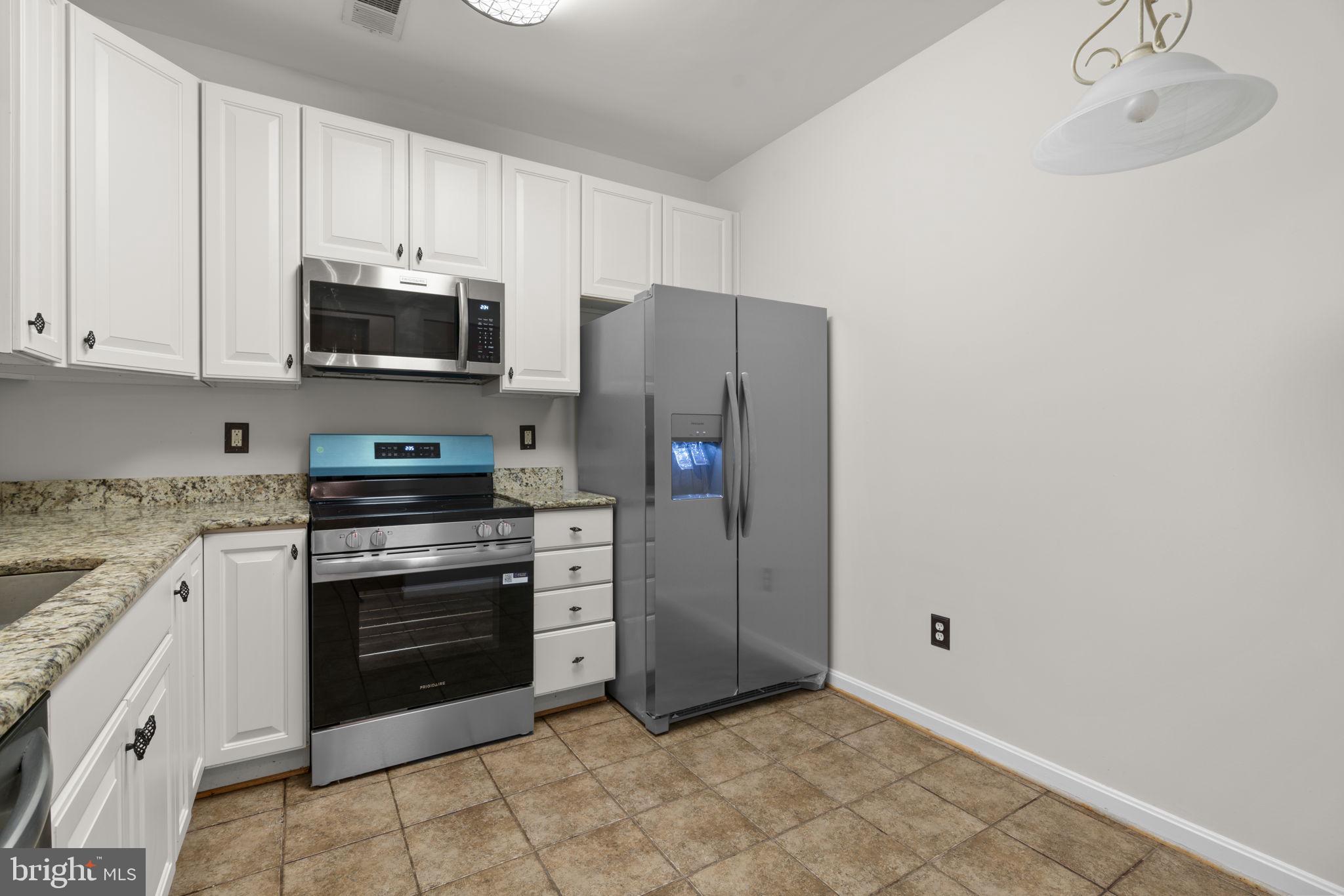 GATHERINGS AT LYNDWOOD - Residential