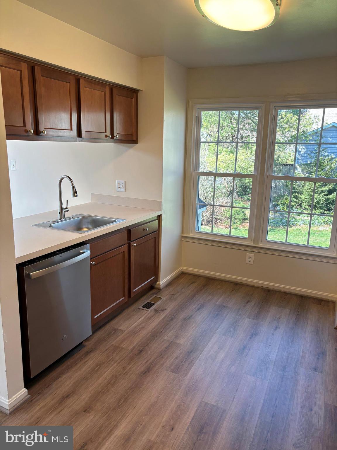 BAILIWICK - Residential Lease