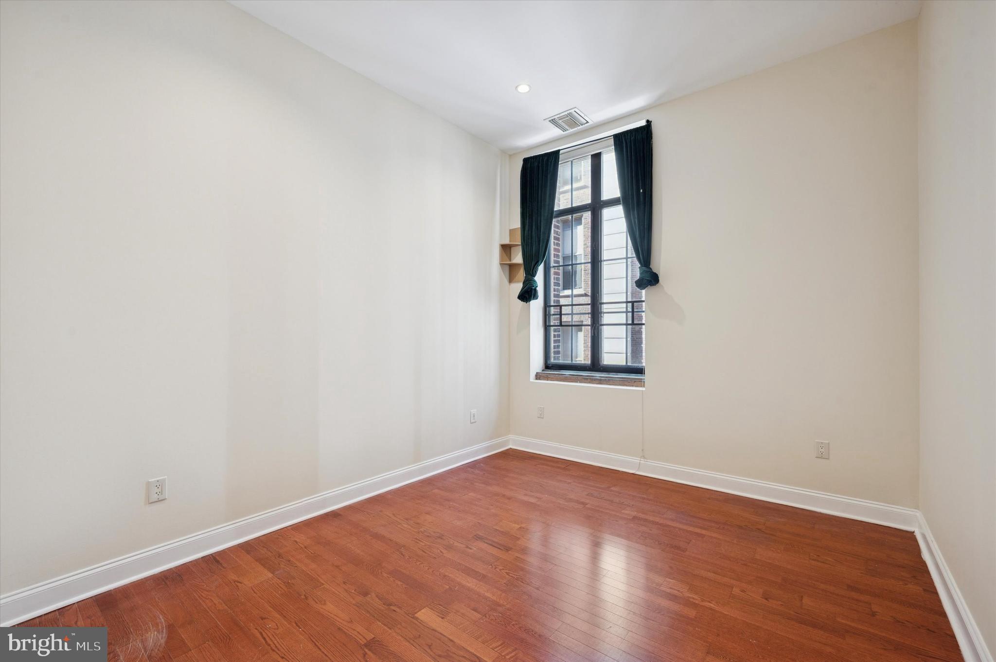 SPRING GARDEN - Residential