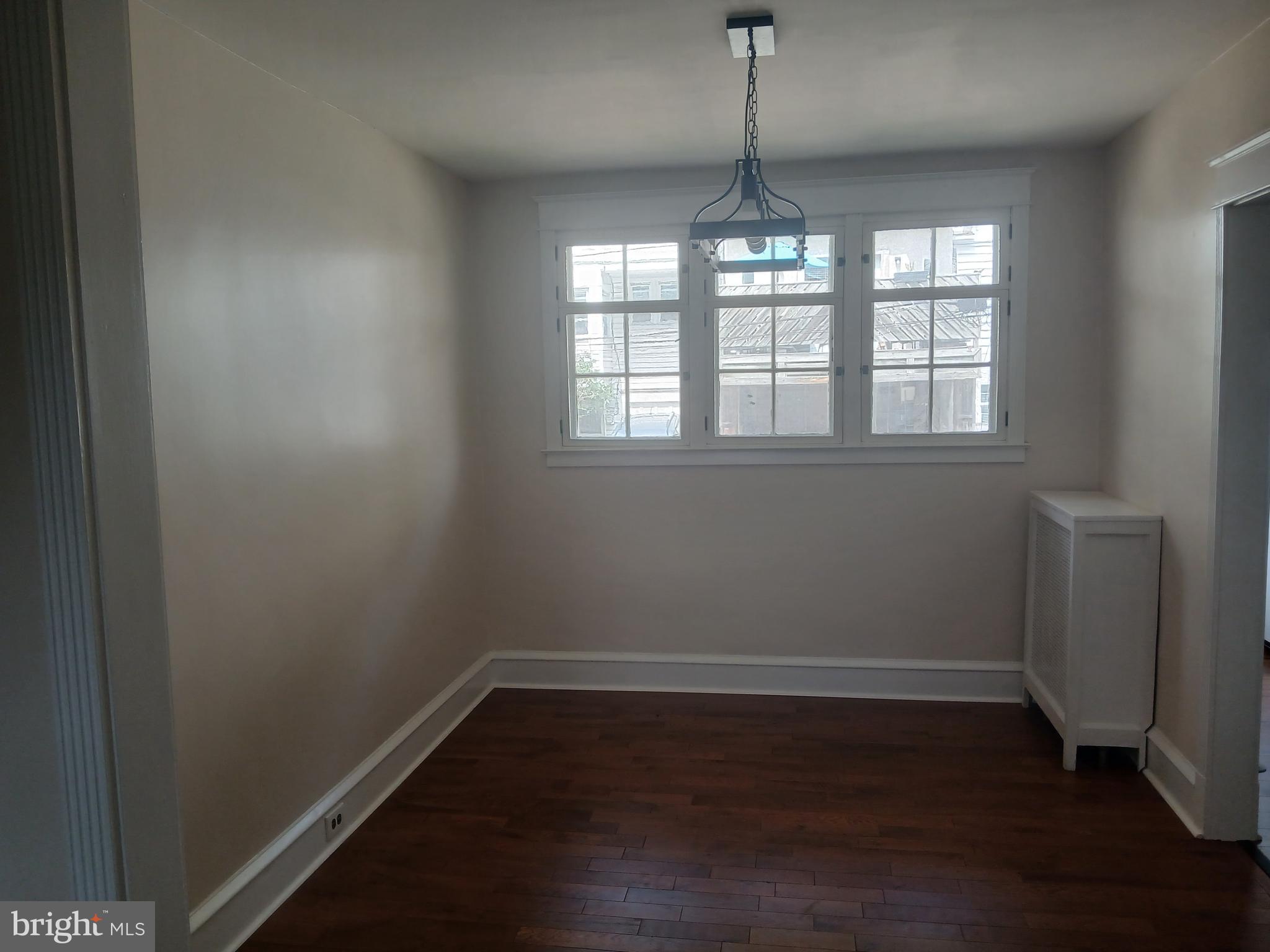 EAST FALLS - Residential
