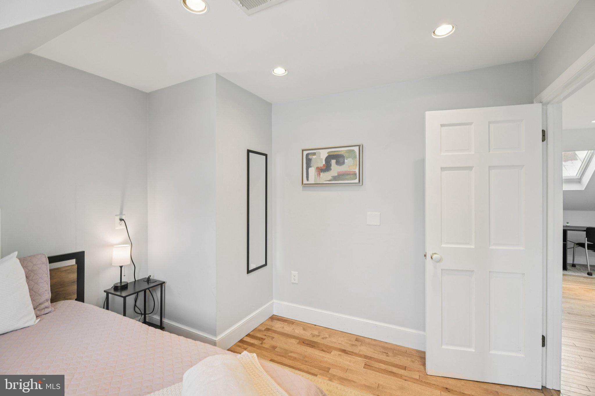 OLD TOWN ALEXANDRIA - Residential