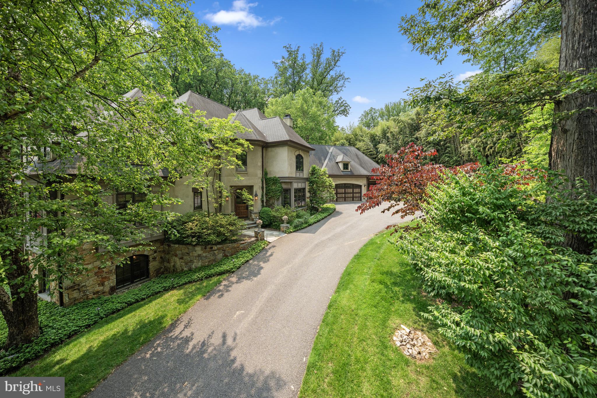BRADLEY HILLS GROVE - Residential