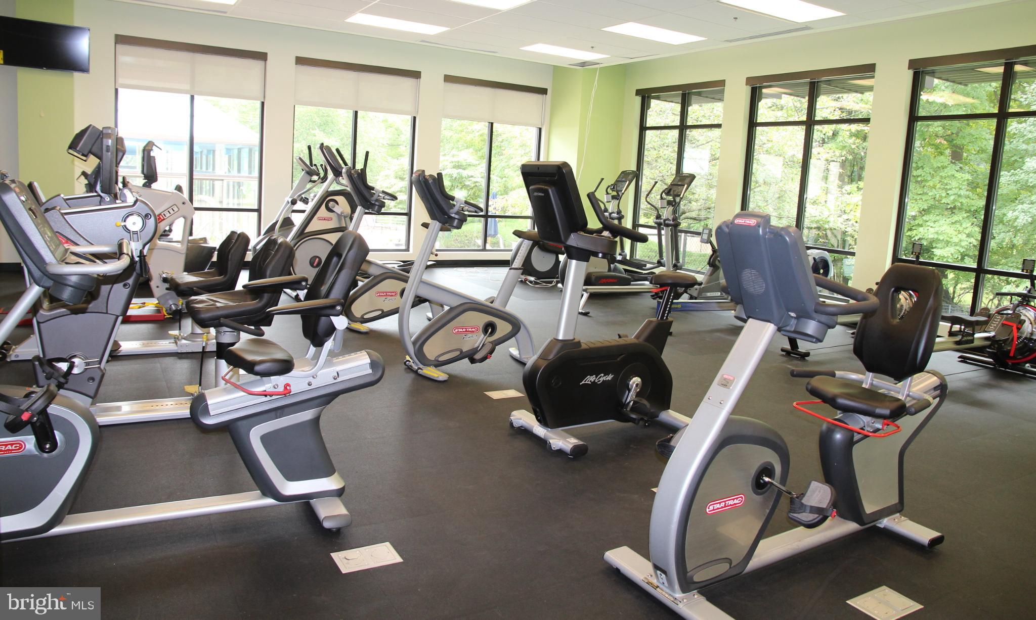 GREENS AT LEISURE WORLD - Residential