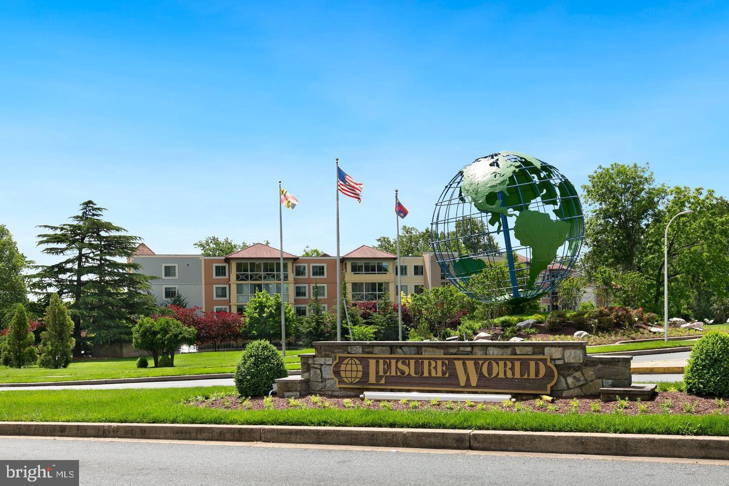GREENS AT LEISURE WORLD - Residential
