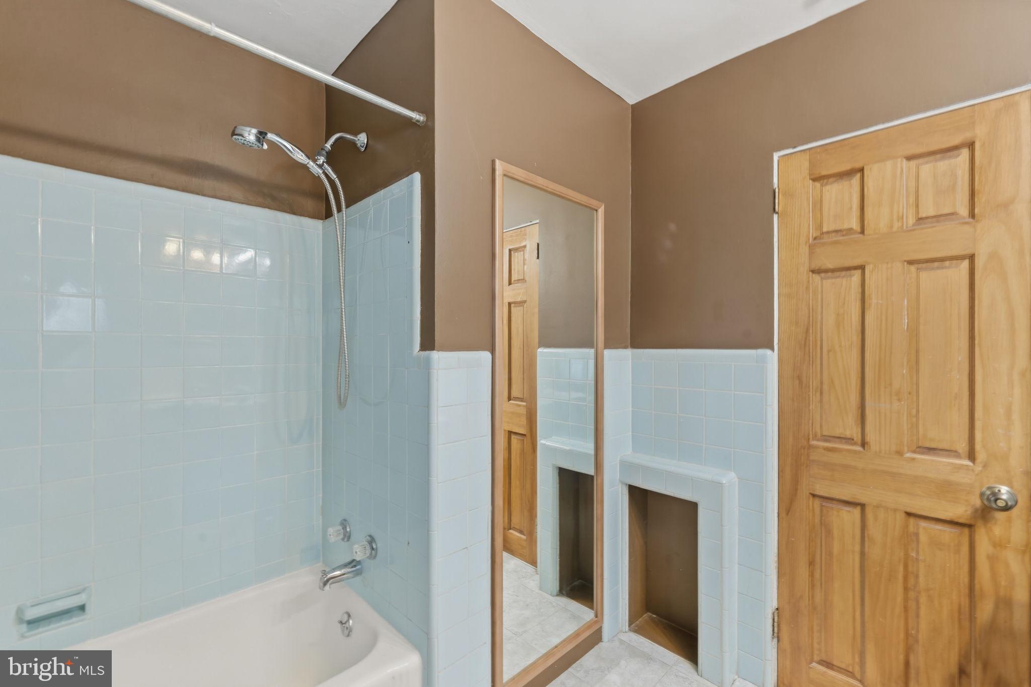 MELROSE PARK - Residential