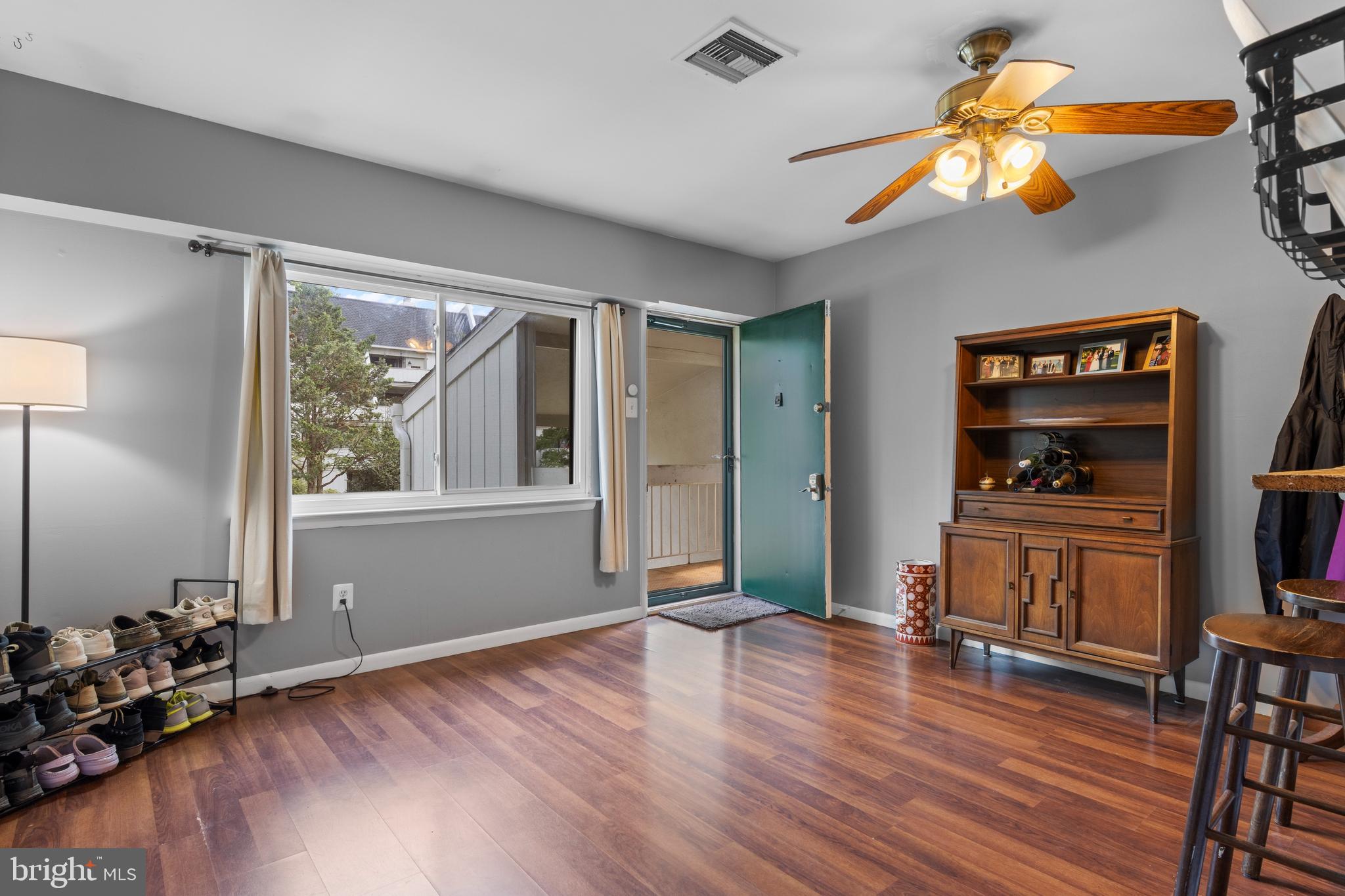 SUMMIT HOUSE - Residential