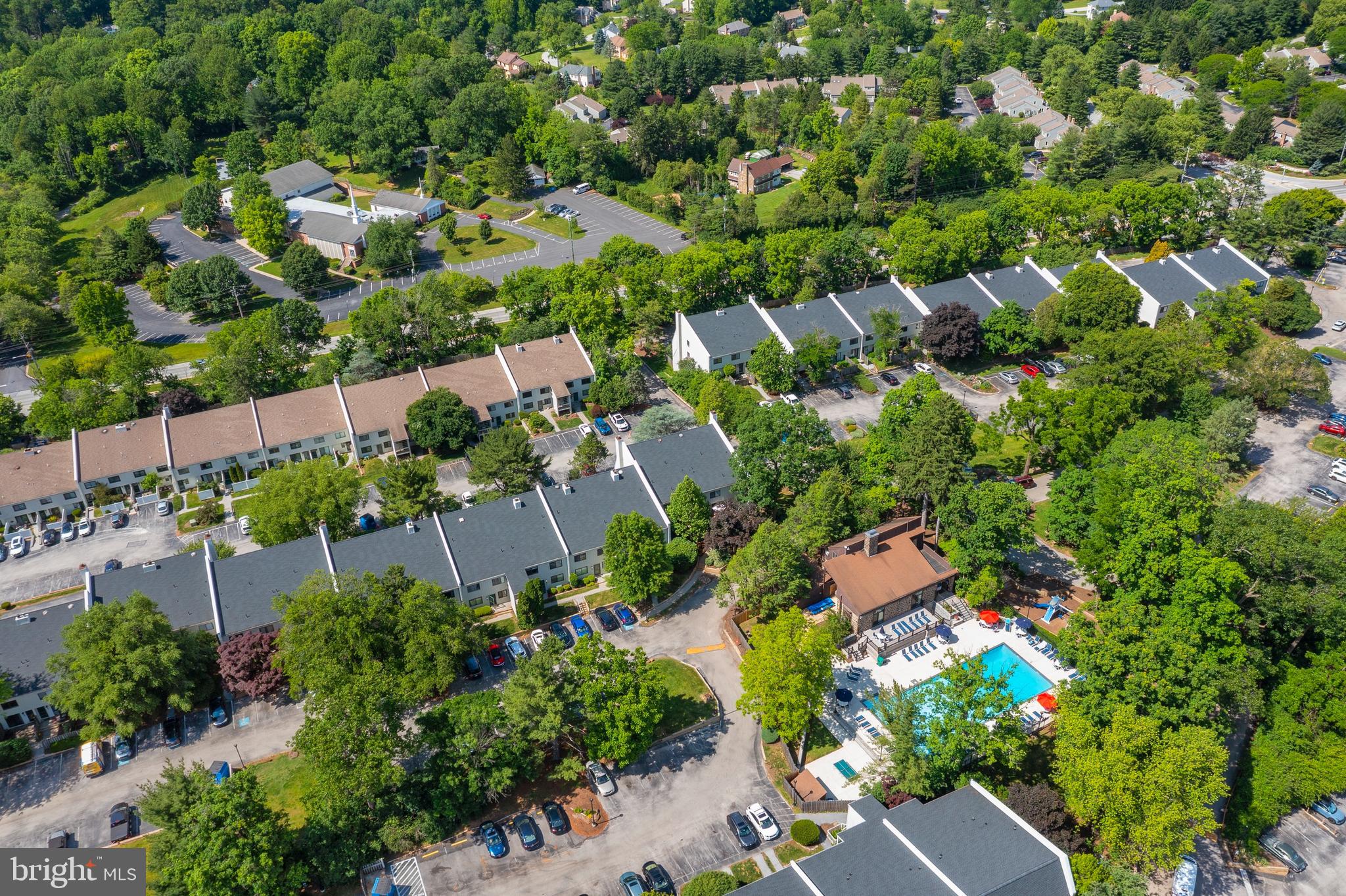 SUMMIT HOUSE - Residential
