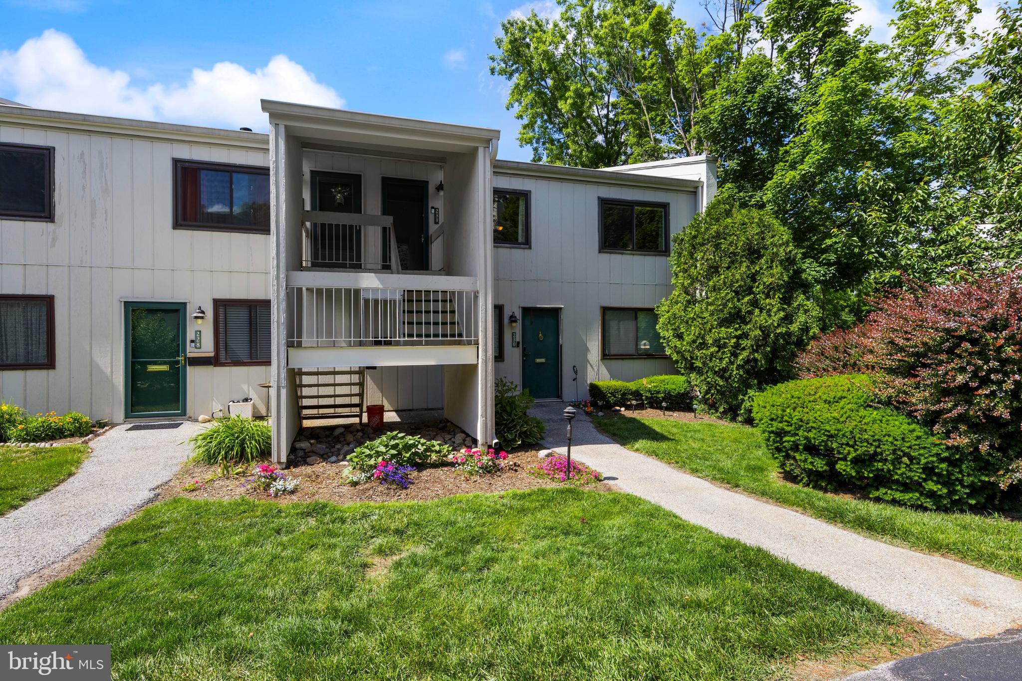 SUMMIT HOUSE - Residential