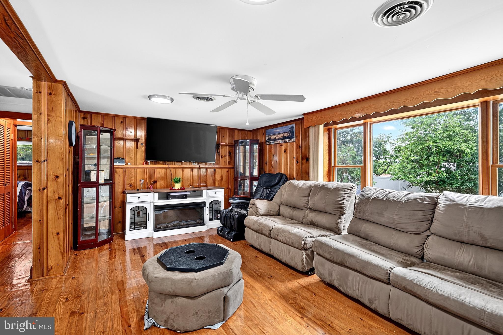 FRITCHIE HIGHLANDS - Residential