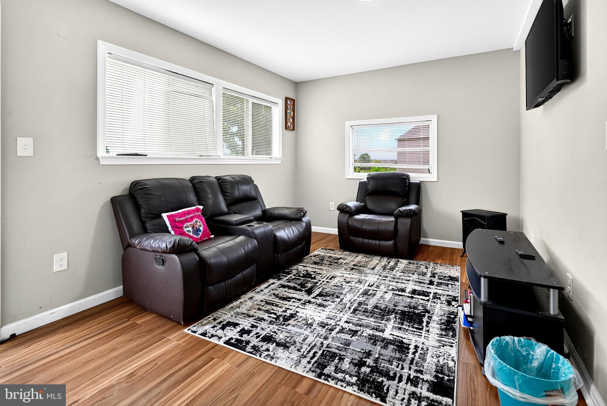 FRITCHIE HIGHLANDS - Residential