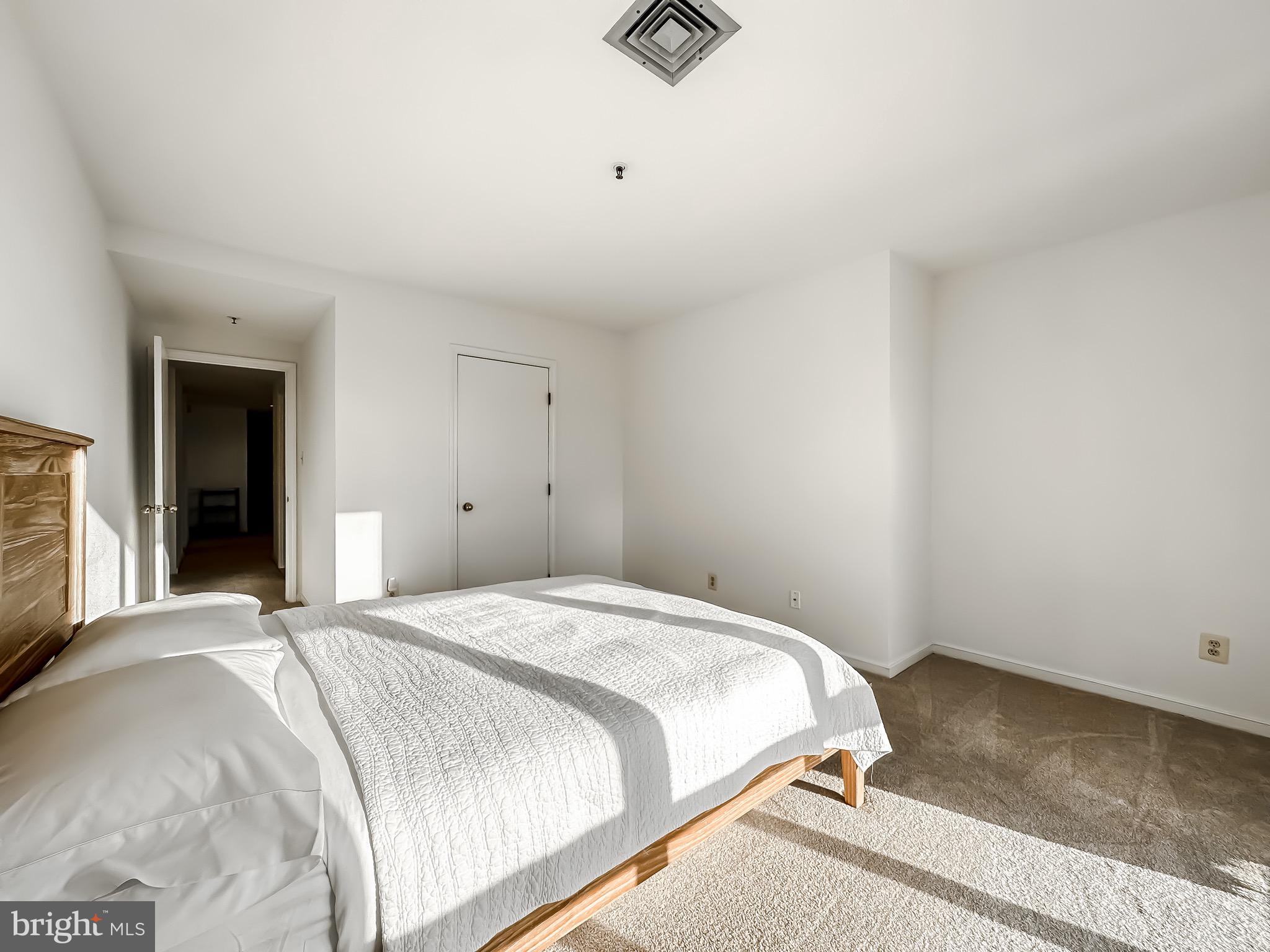 INNER HARBOR - Residential Lease