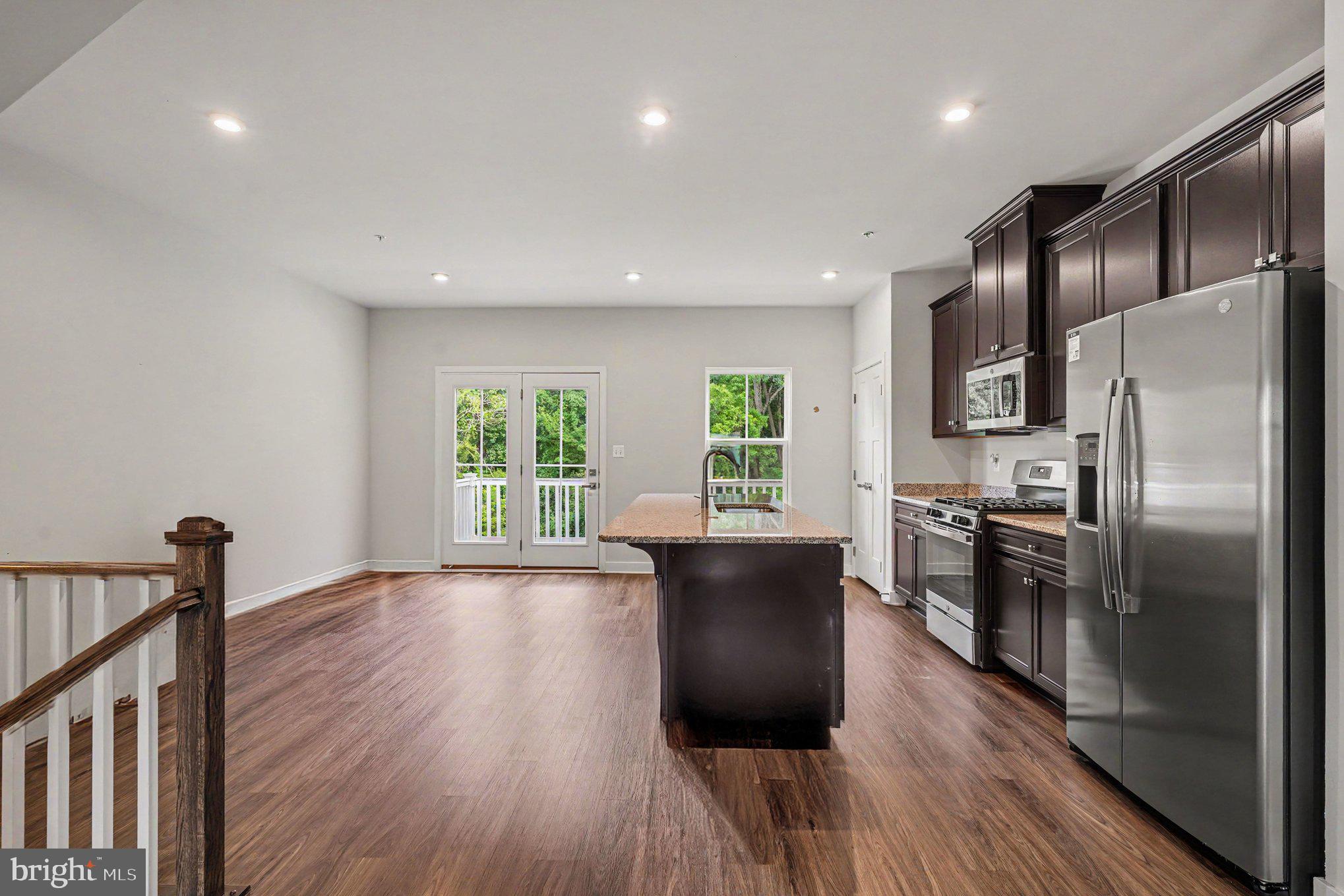JAMES RUN TOWNHOMES - Residential